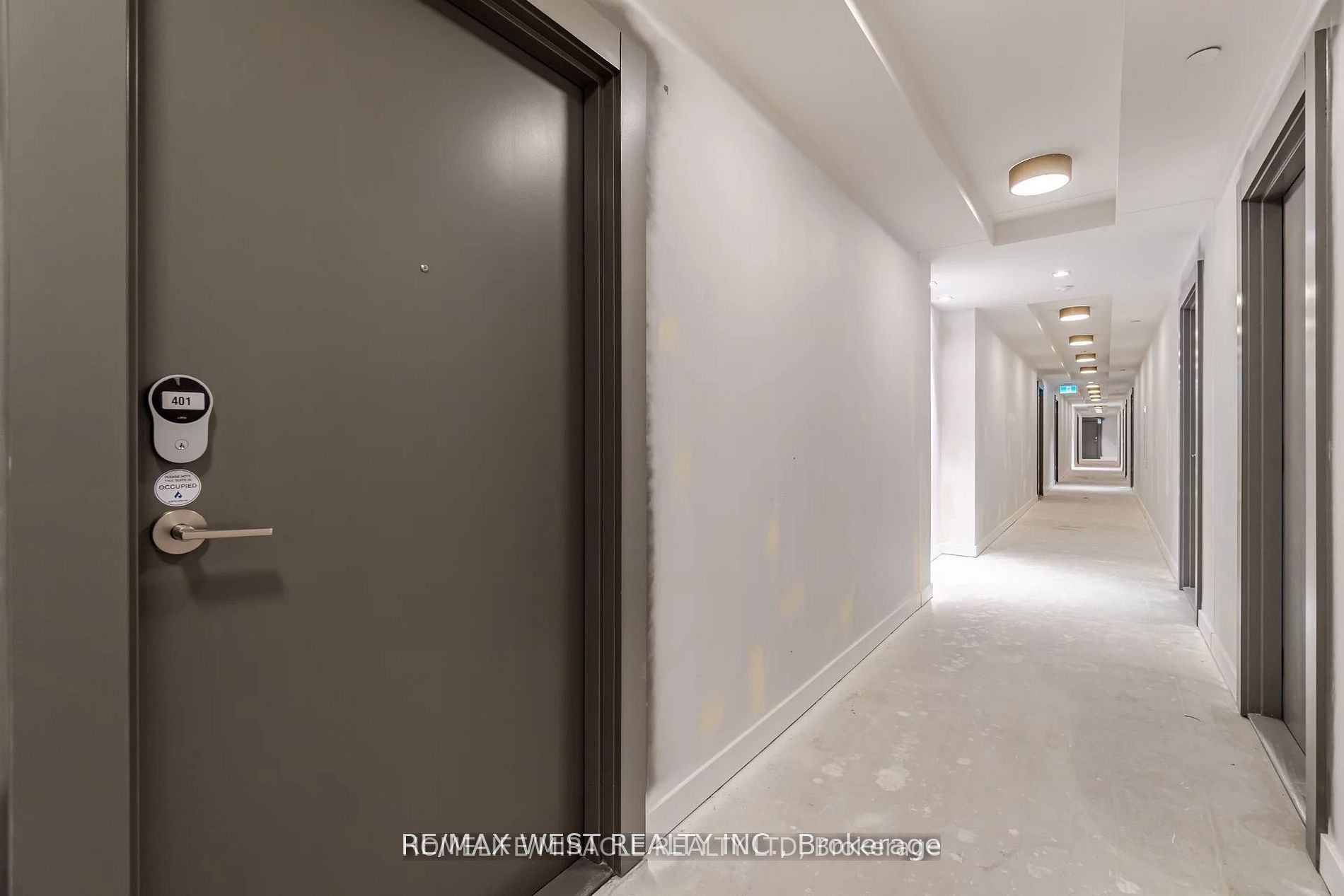 9 Tecumseth Street 401, Toronto, ON M5V 3G4 photo 3