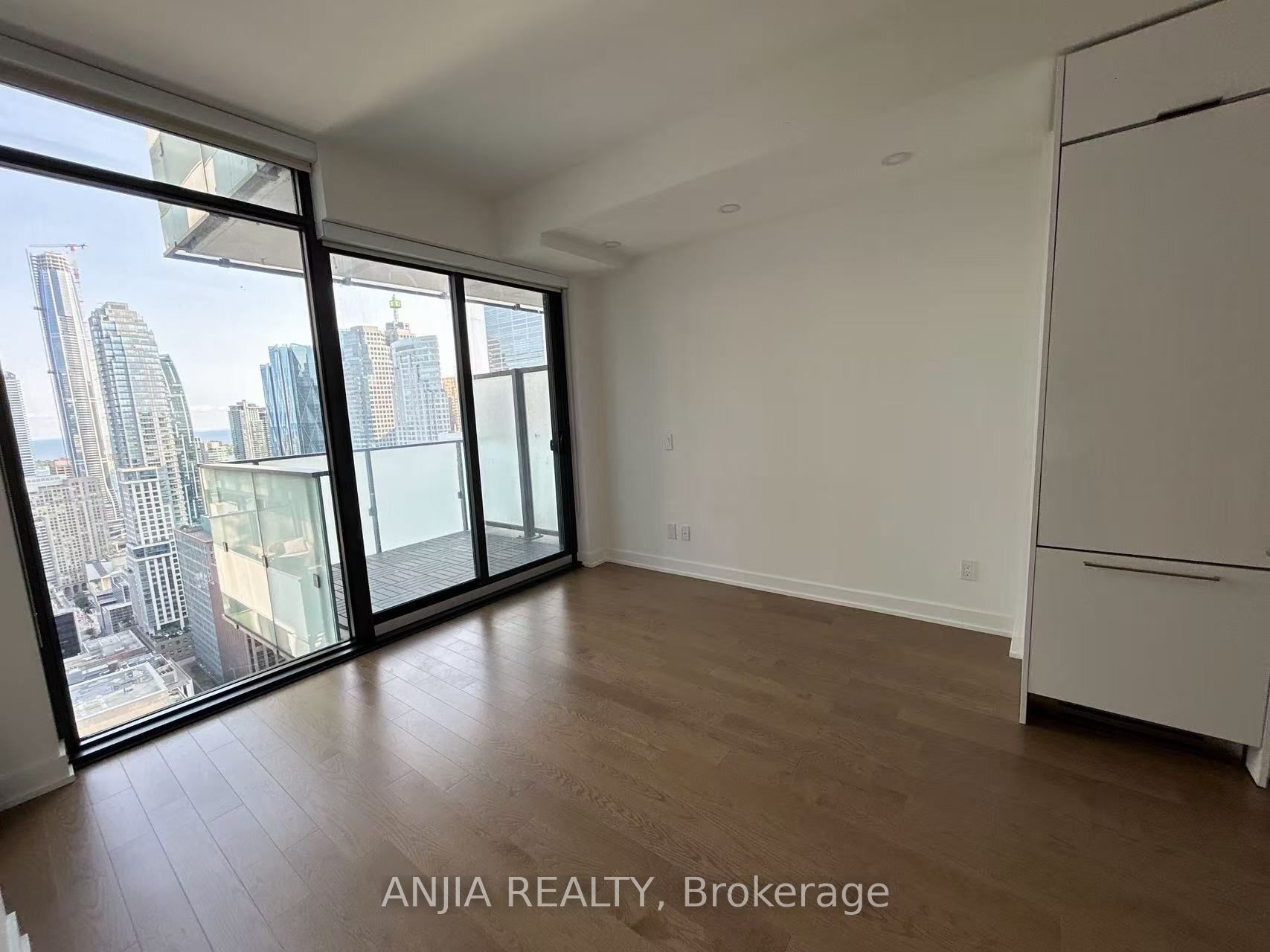 20 Lombard Street 4105, Toronto, ON M5C 0A7 photo 5