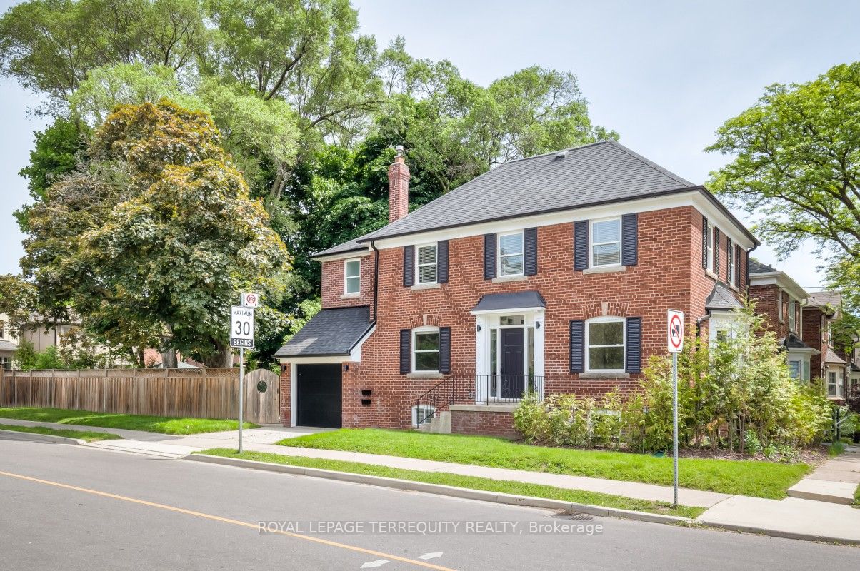 674 Eglinton Avenue E Lower, Toronto, ON M4G 2K5