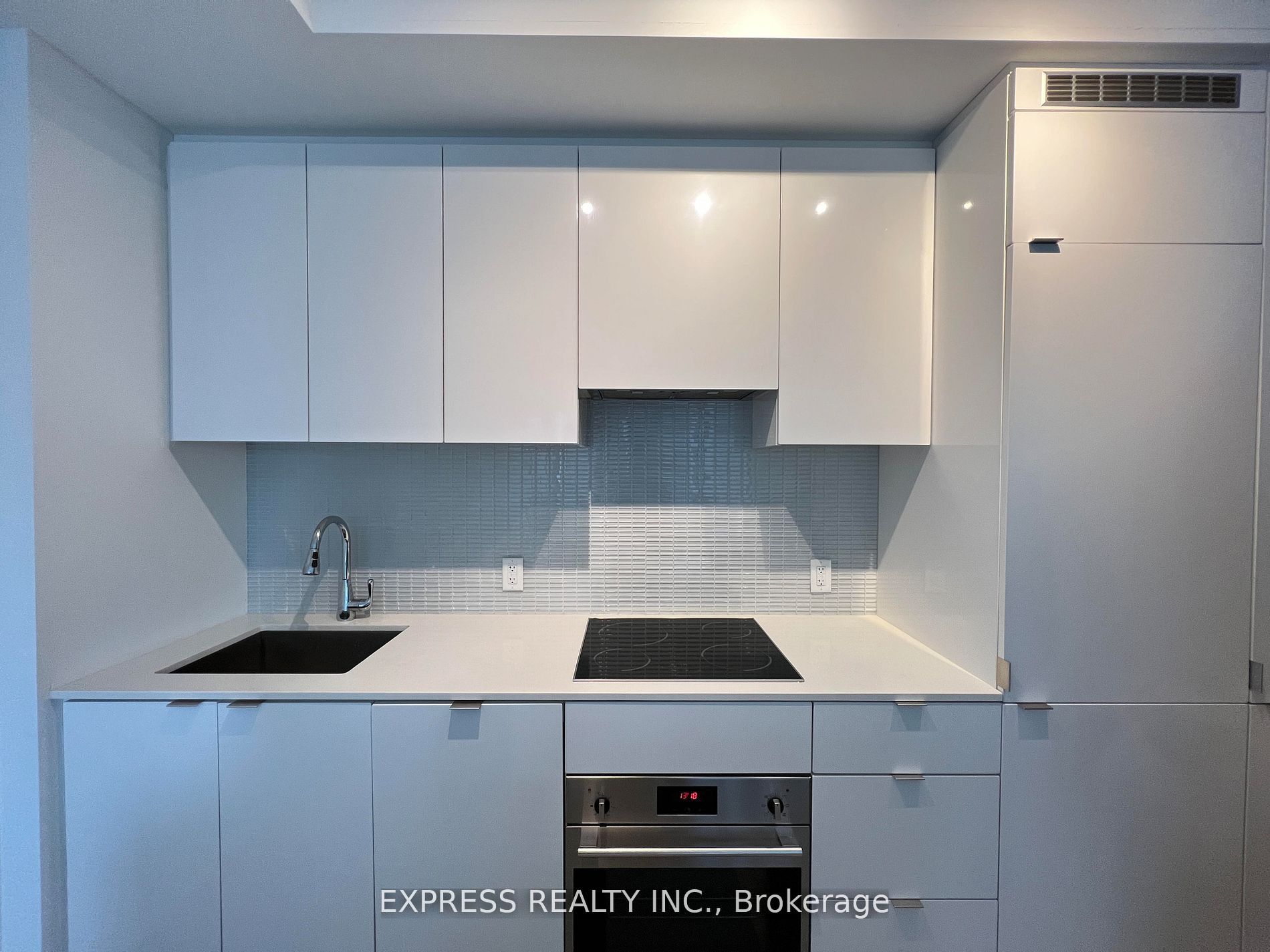 7 Grenville Street 1509, Toronto, ON M4Y 0E9 photo 2