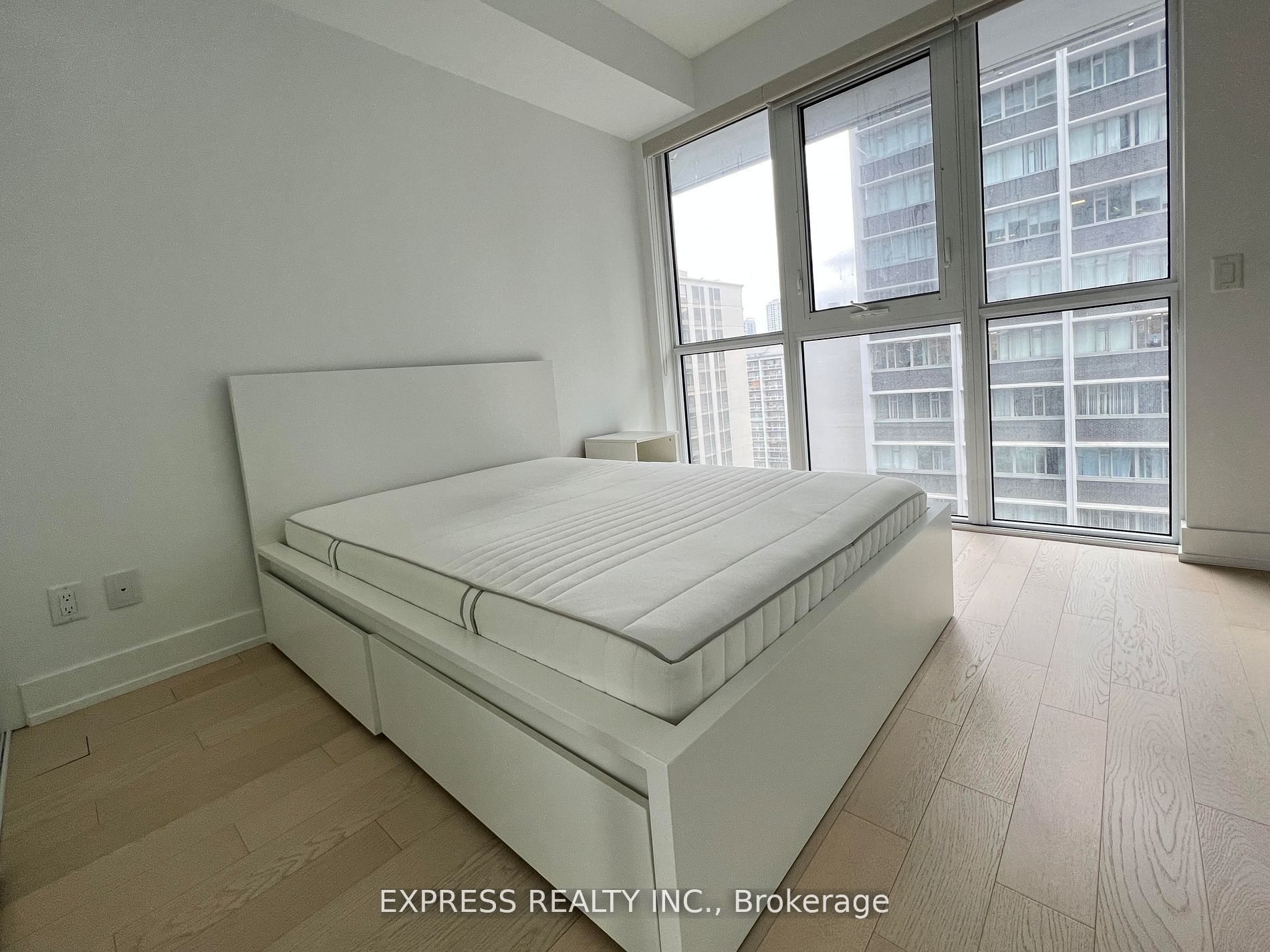 7 Grenville Street 1509, Toronto, ON M4Y 0E9 photo 4