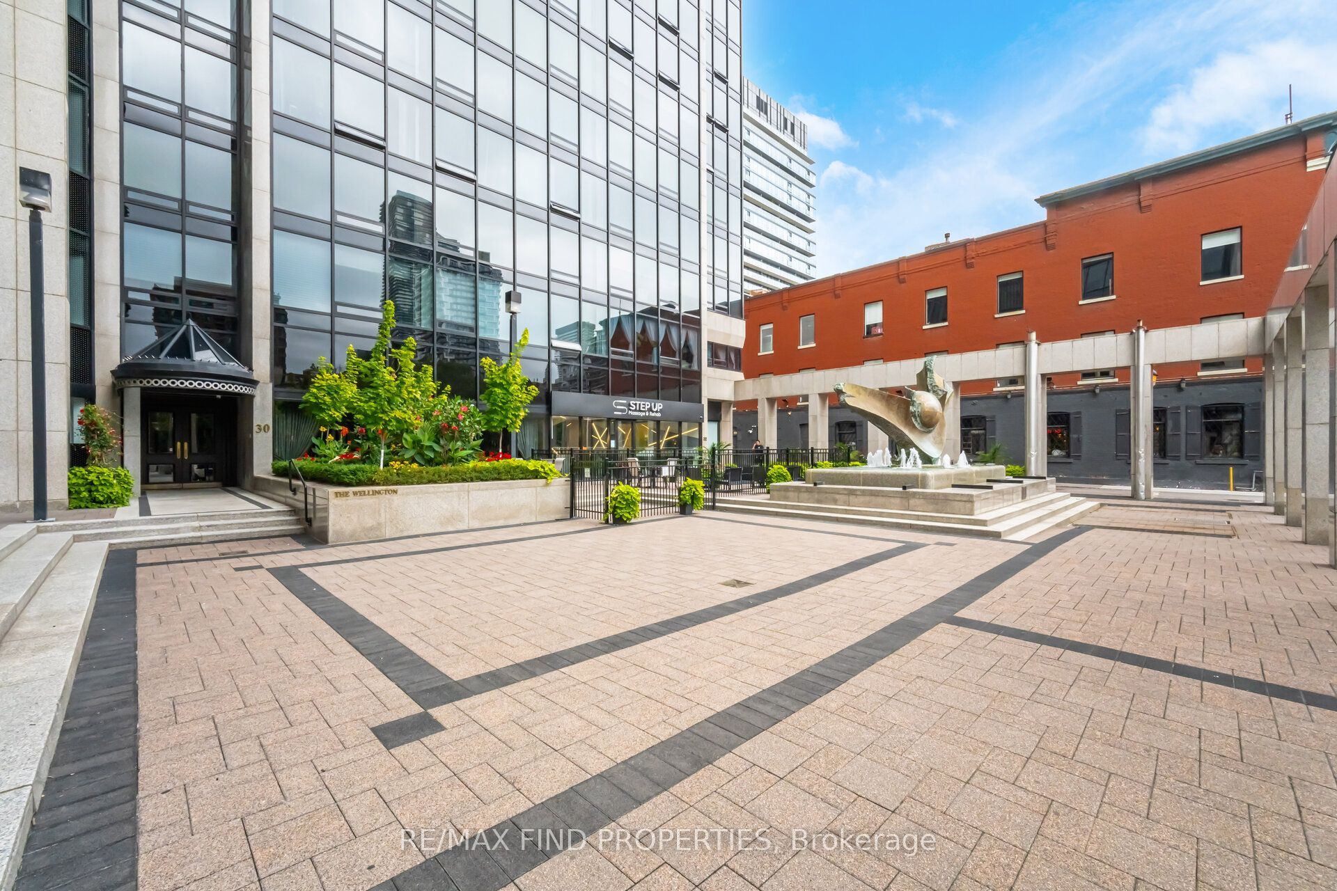 30 WELLINGTON Street E 901, Toronto, ON M5E 1S3 photo 2