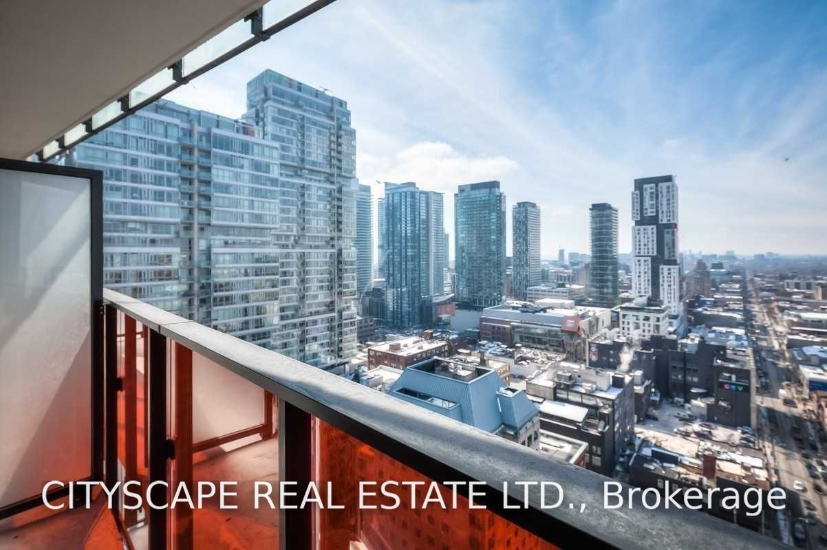 215 Queen Street W 1905, Toronto, ON M5V 0P5 photo 3