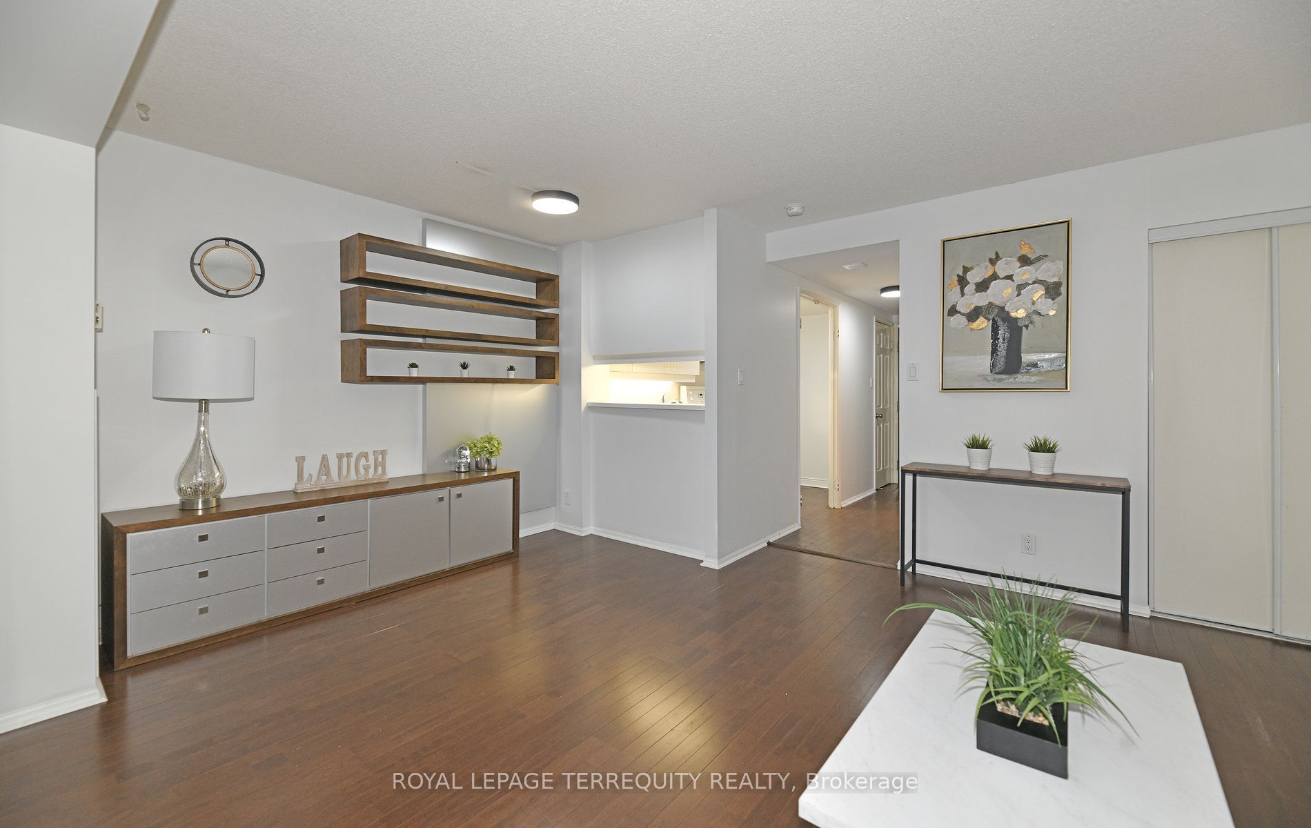 711 Bay Street 1113, Toronto, ON M5G 2J8 photo 4