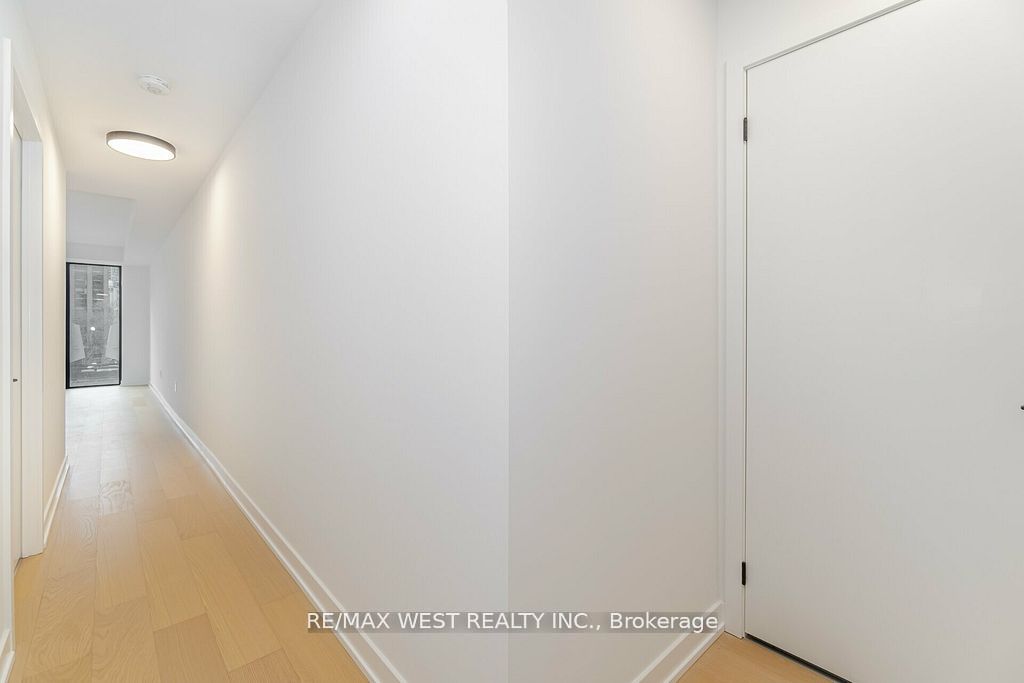 123 Portland Street 403, Toronto, ON M5V 2N4 photo 5