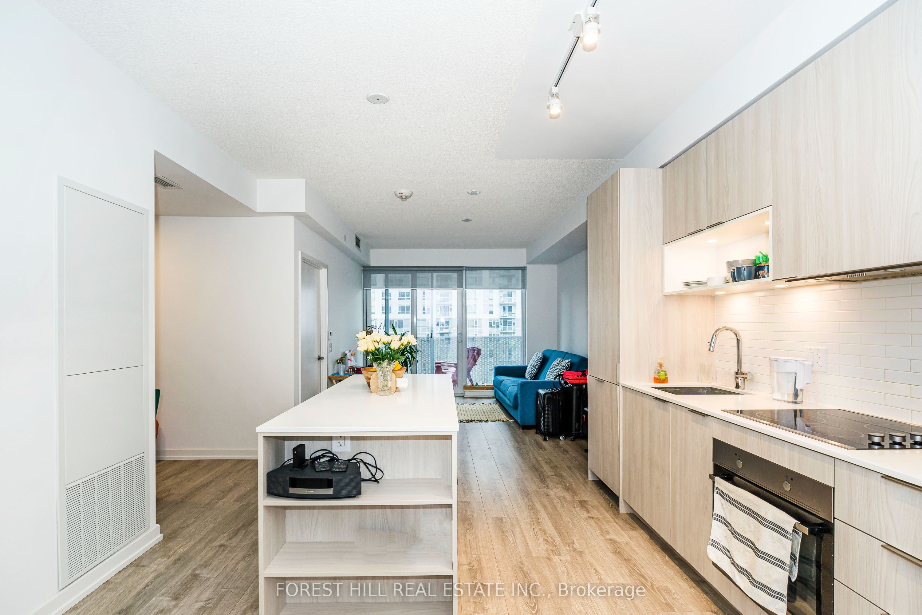 20 Tubman Avenue 1407, Toronto, ON M5R 0M5 photo 4