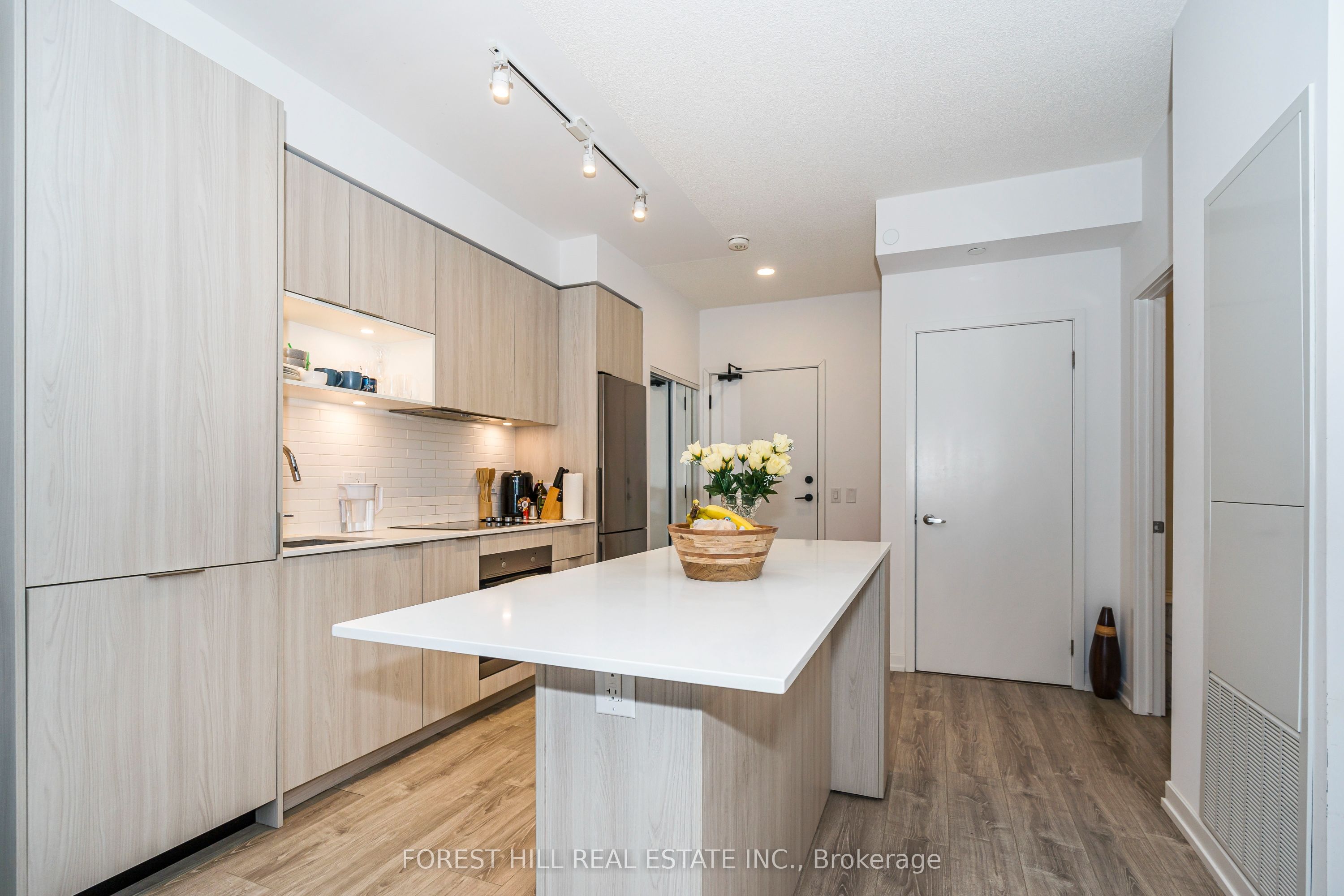 20 Tubman Avenue 1407, Toronto, ON M5R 0M5 photo 5