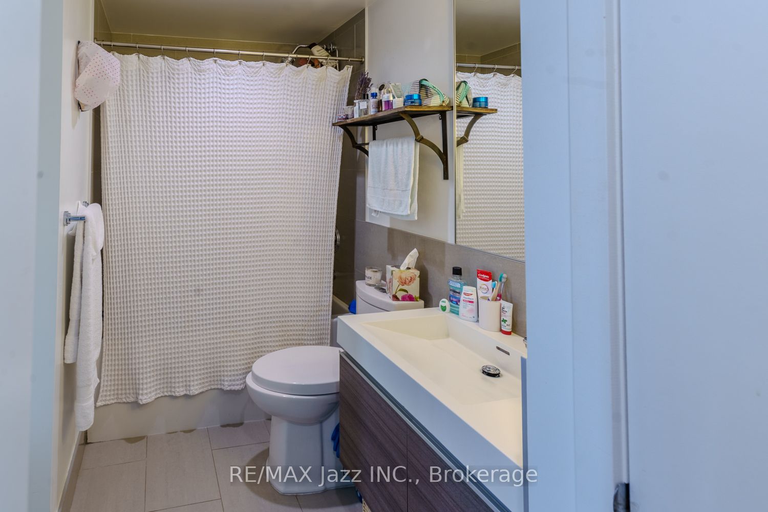 70 Distillery Lane 1409, Toronto, ON M5A 0E3 photo 5