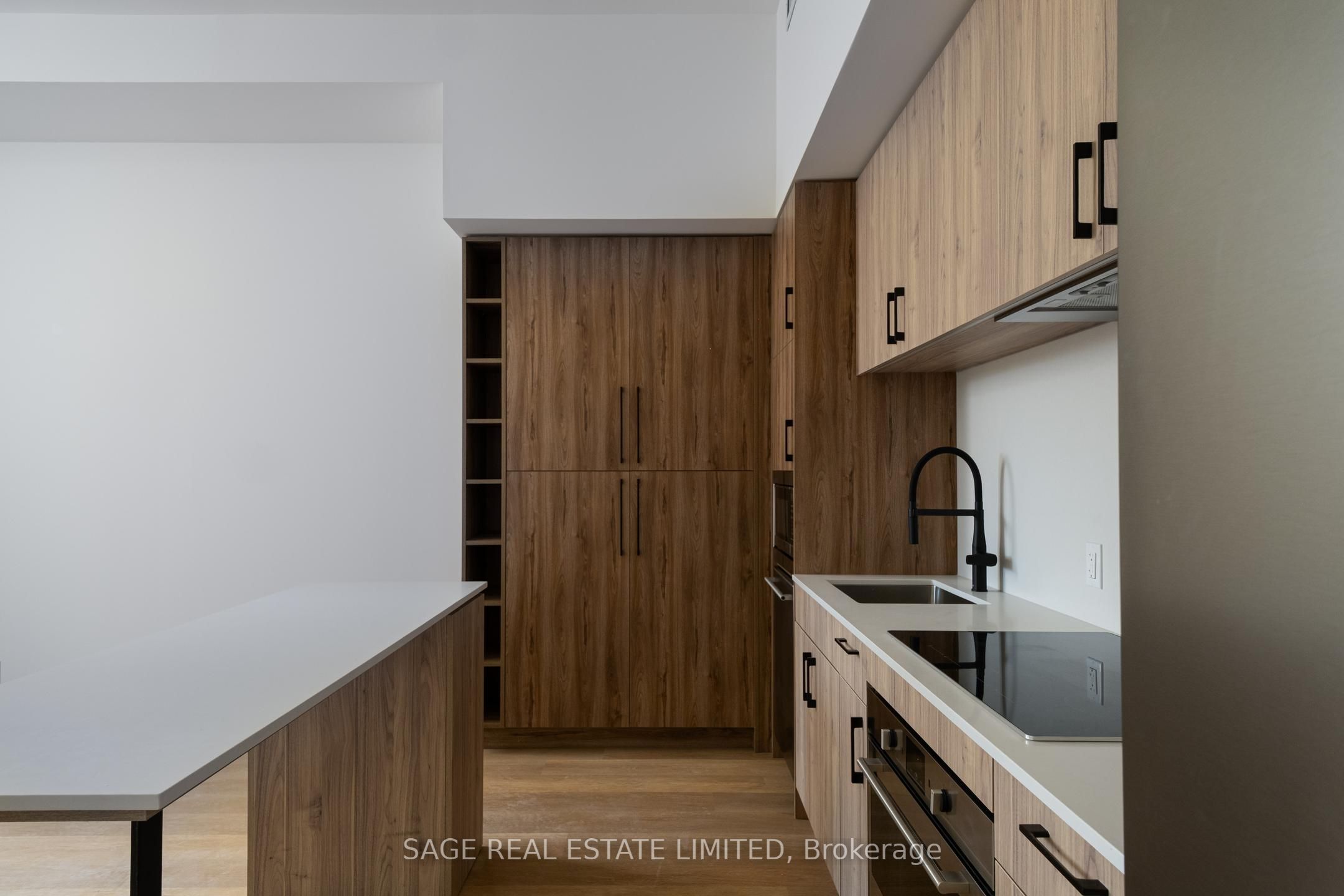 109 Erskine Avenue 612, Toronto, ON M4P 1Y5 photo 3