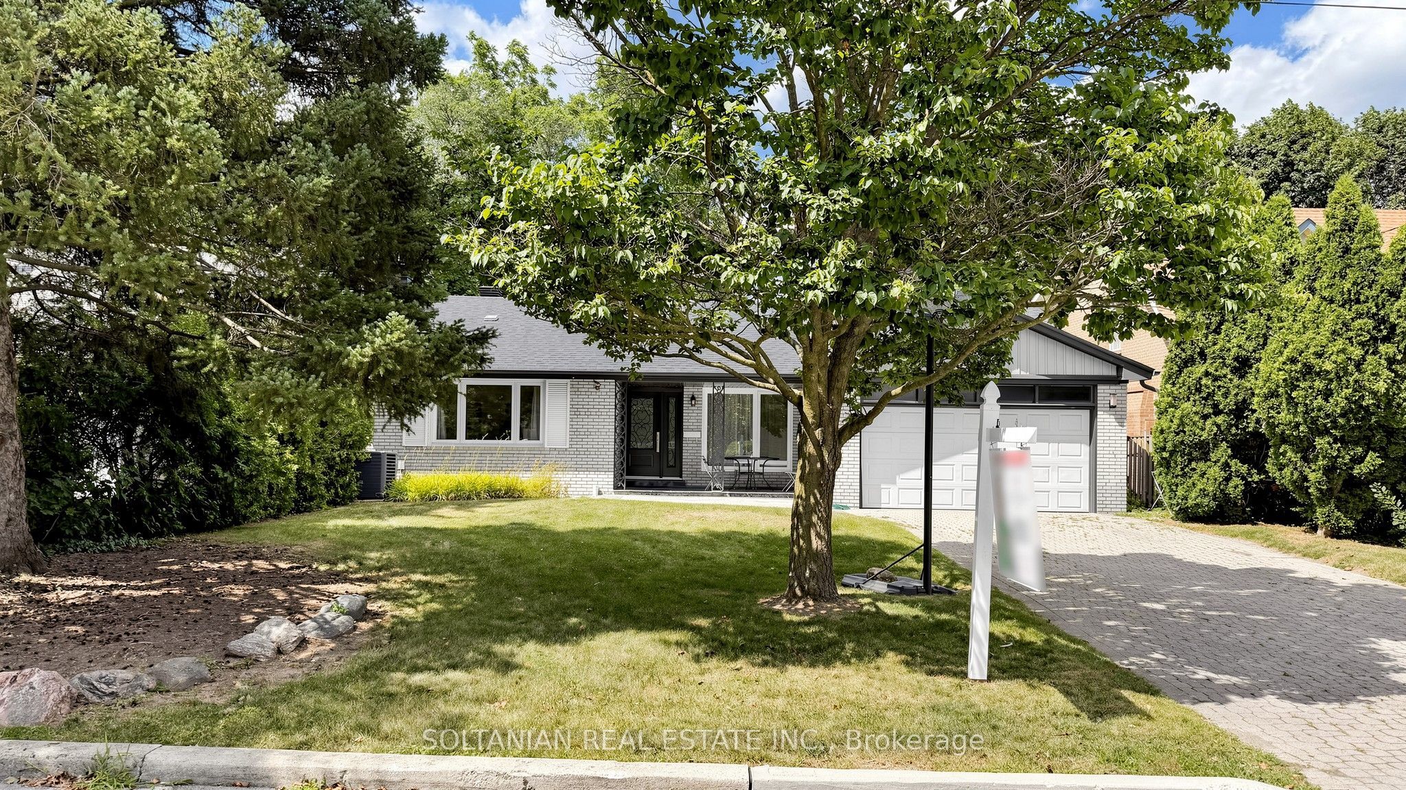57 Sumner Heights Drive, Toronto, ON M2K 1Y5 photo 2