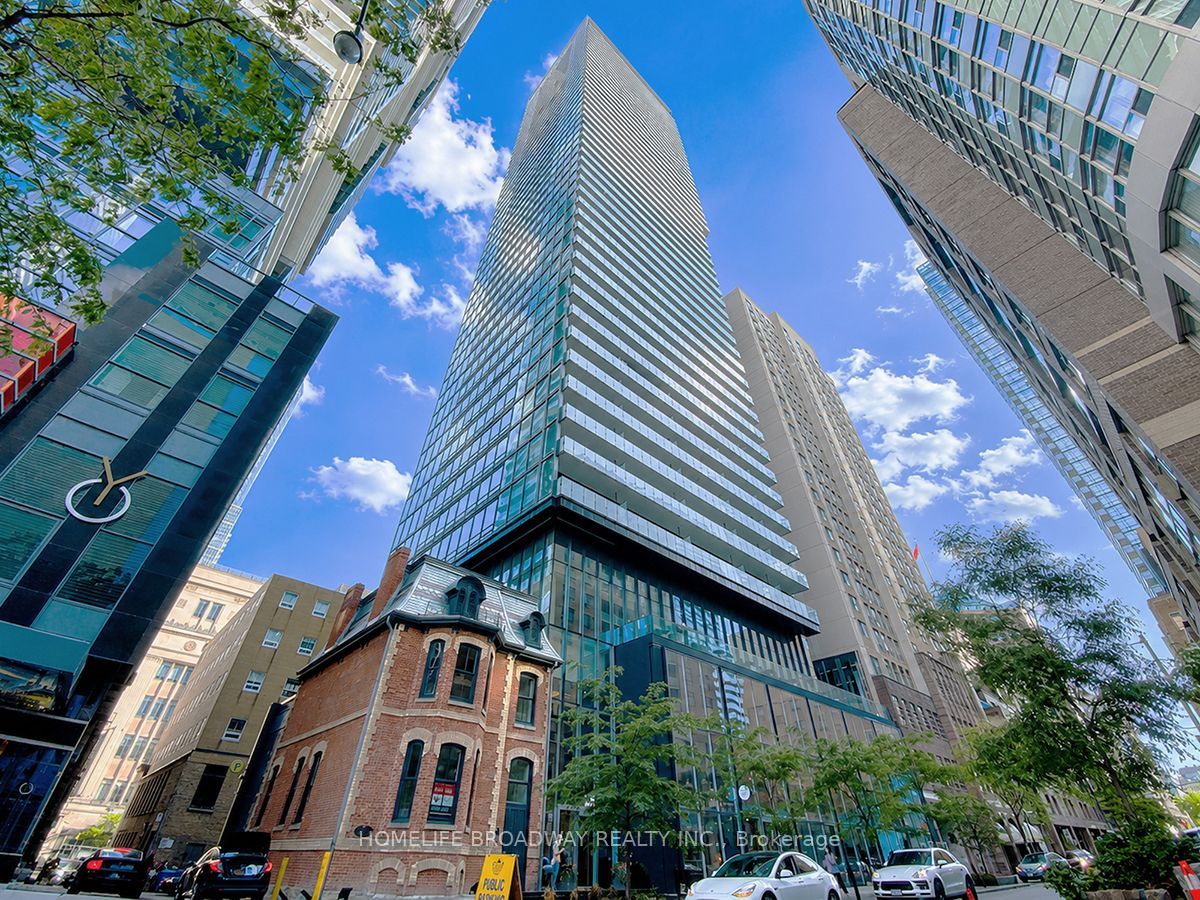 15 Grenville Street 909, Toronto, ON M4Y 0B9 photo 3