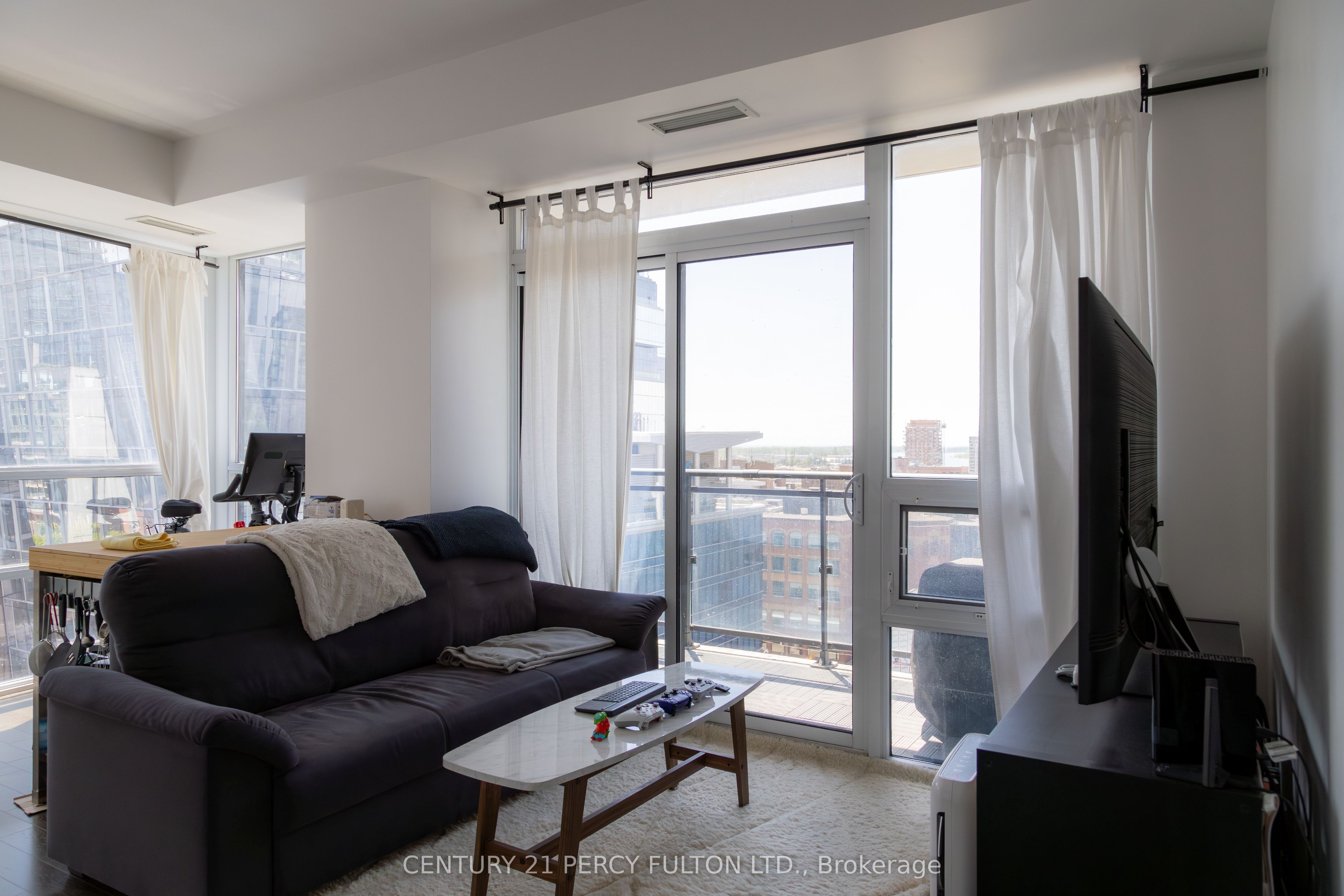 460 Adelaide Street E 1611, Toronto, ON M5A 0E7 photo 4