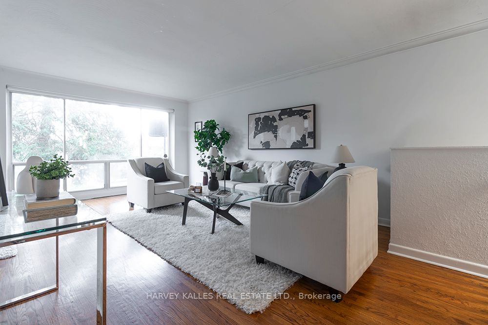 135 Combe Avenue, Toronto, ON M3H 4K2 photo 3