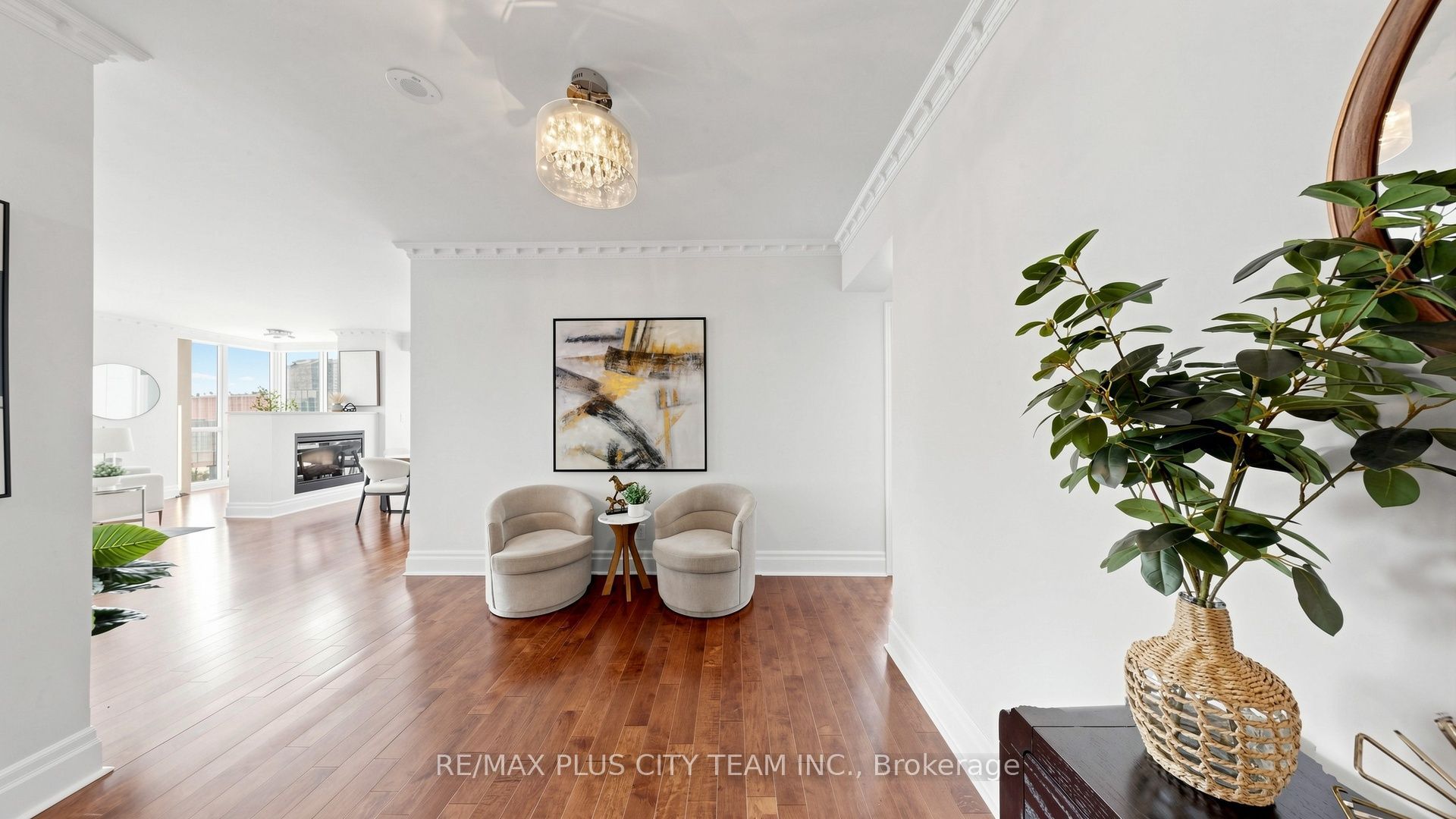 16 Harbour Street 4302, Toronto, ON M5J 2Z7 photo 3