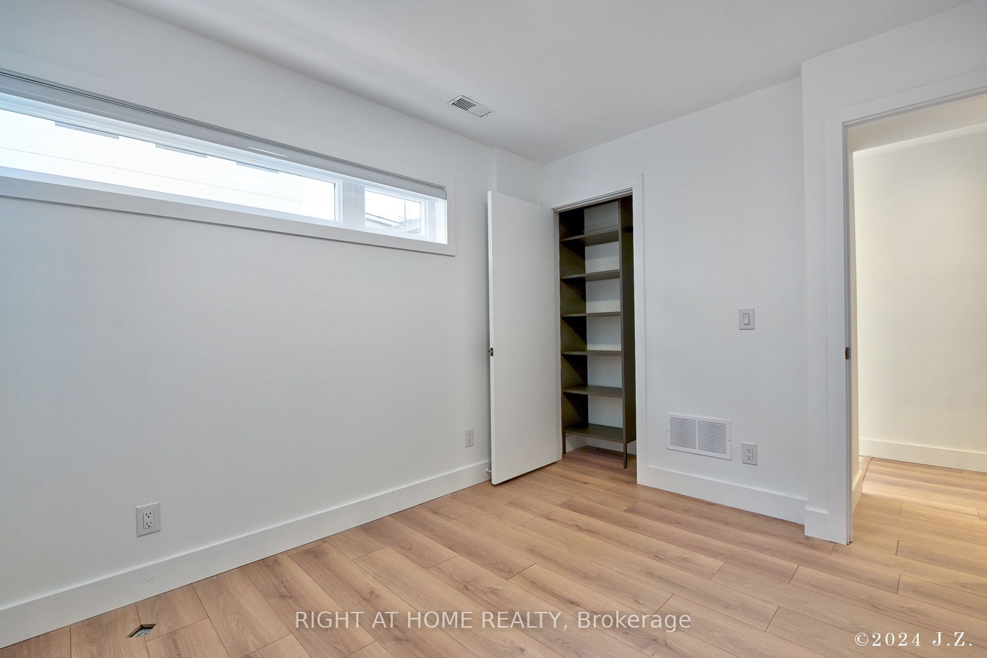 50A Lanark Avenue CoachHs, Toronto, ON M6C 2B4 photo 5