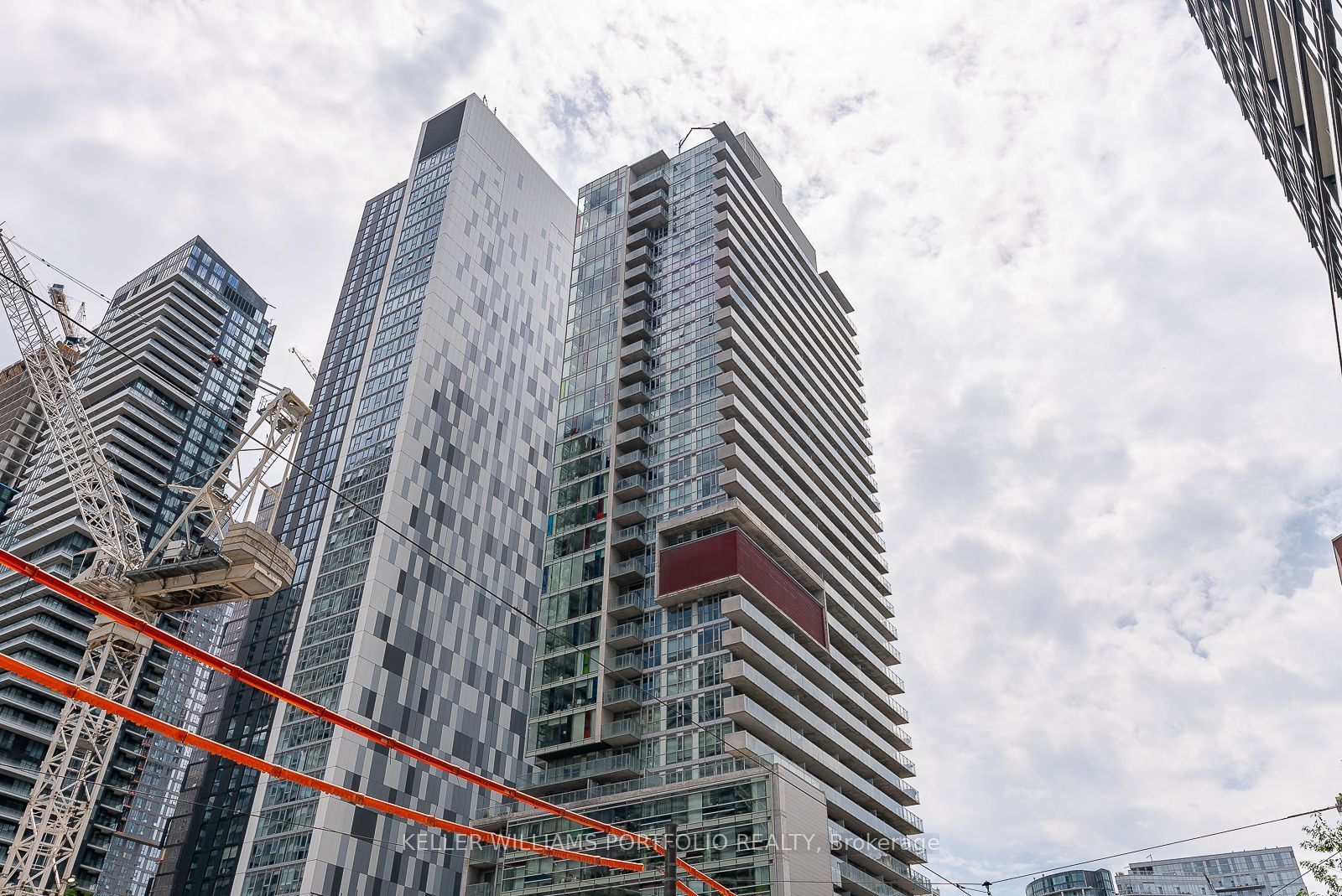 375 King Street W 1805, Toronto, ON M5V 1K5 photo 2