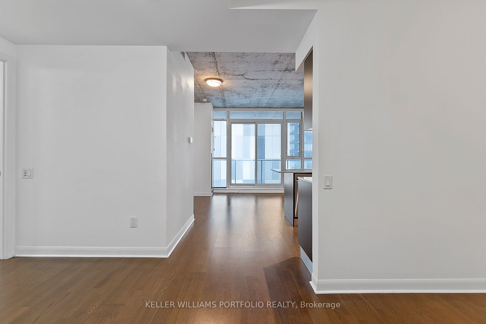 375 King Street W 1805, Toronto, ON M5V 1K5 photo 3