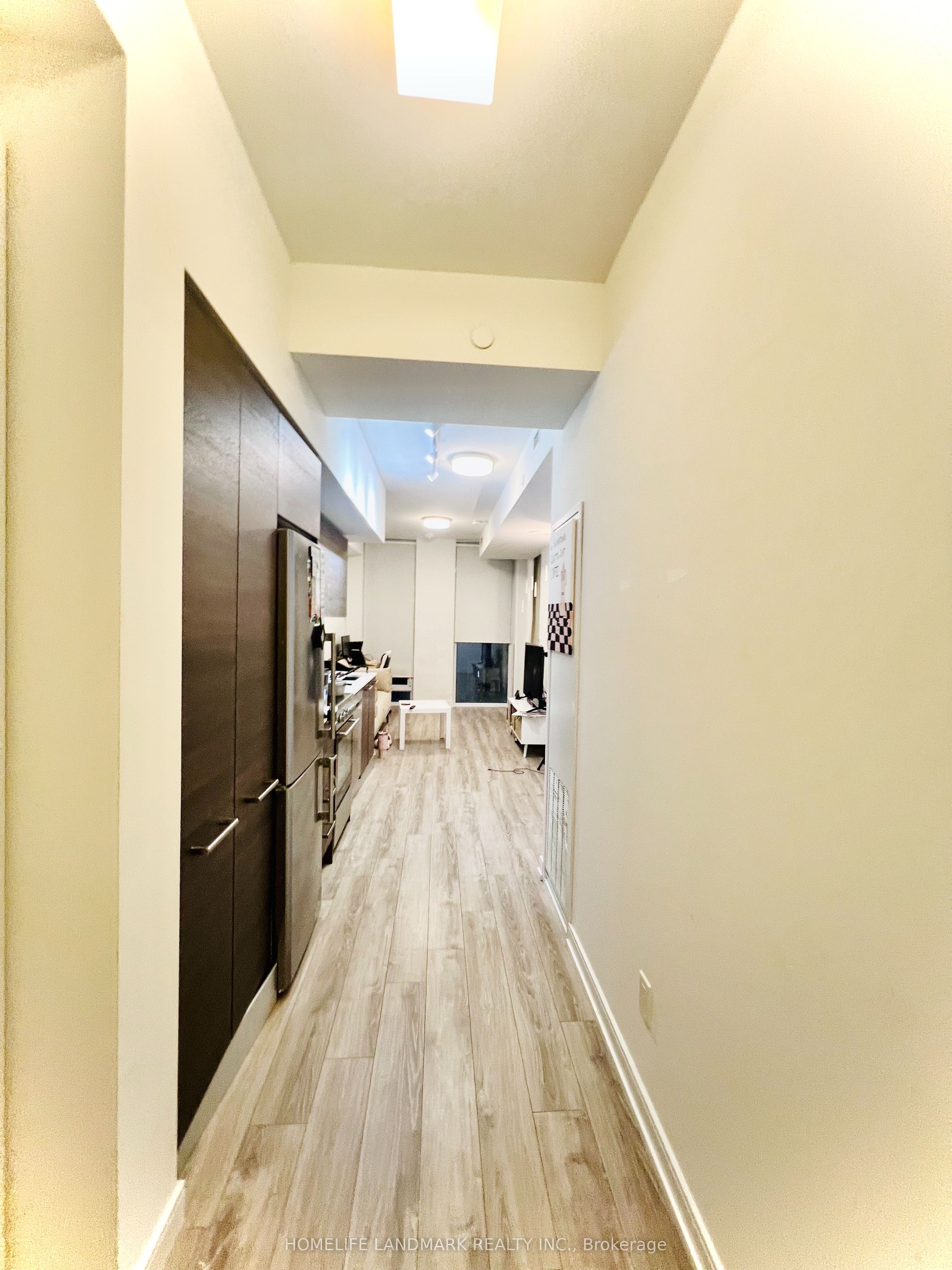 28 Wellesley Street E 1106, Toronto, ON M4Y 0C4 photo 3
