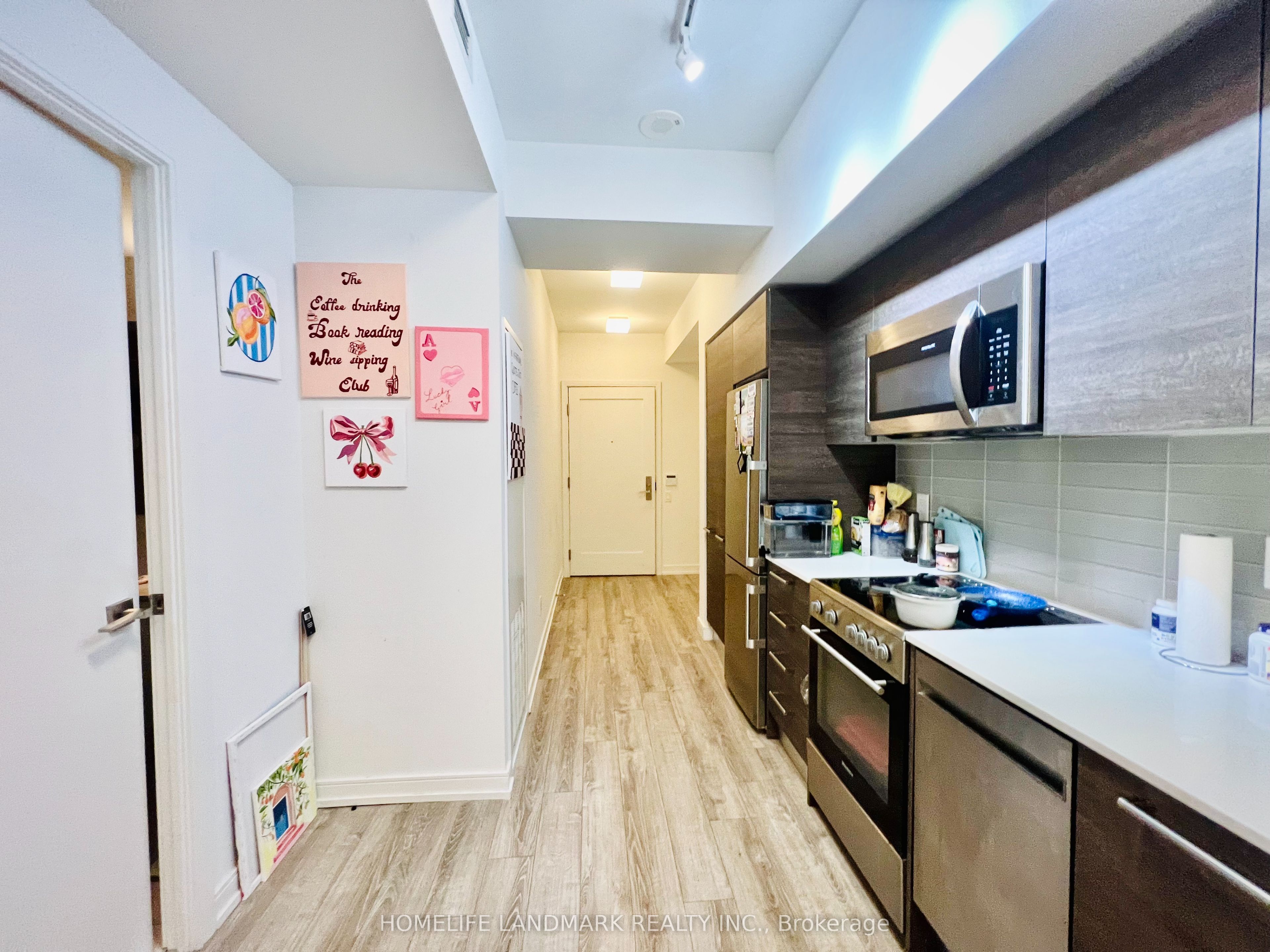 28 Wellesley Street E 1106, Toronto, ON M4Y 0C4 photo 4