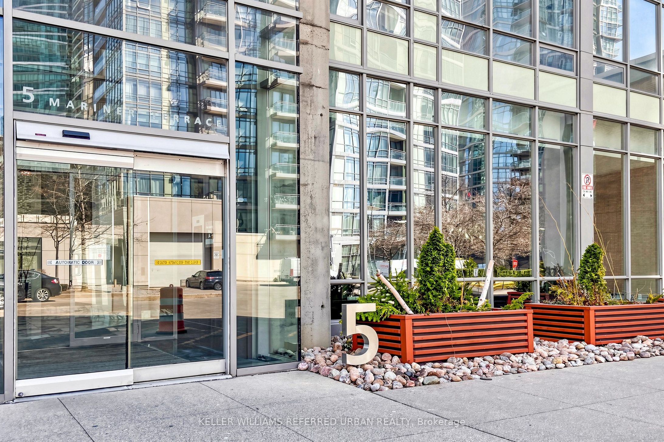 5 Mariner Terrace 1610, Toronto, ON M5V 3V6 photo 5