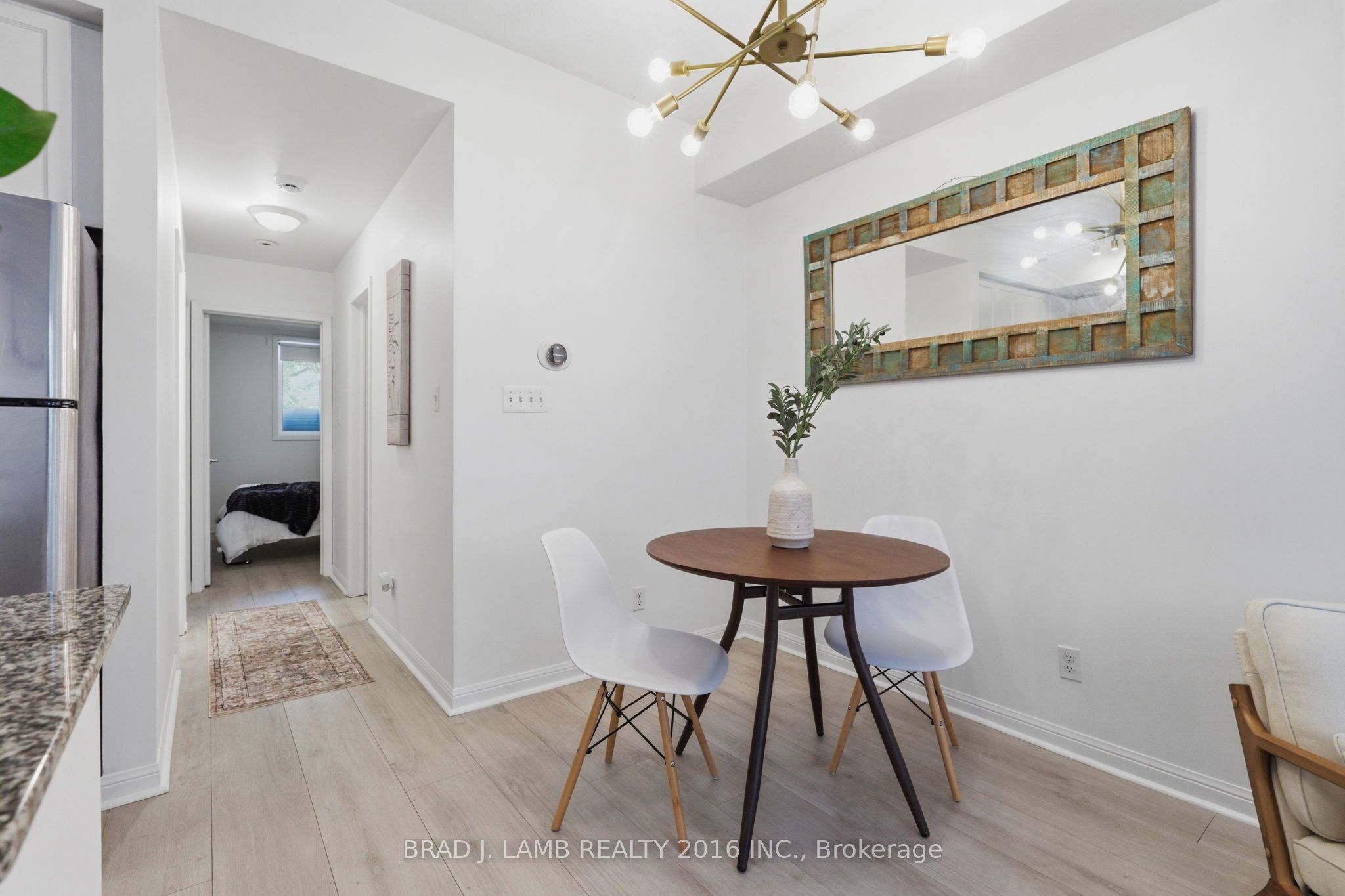 80 Carr Street 29, Toronto, ON M5T 1B7 photo 2