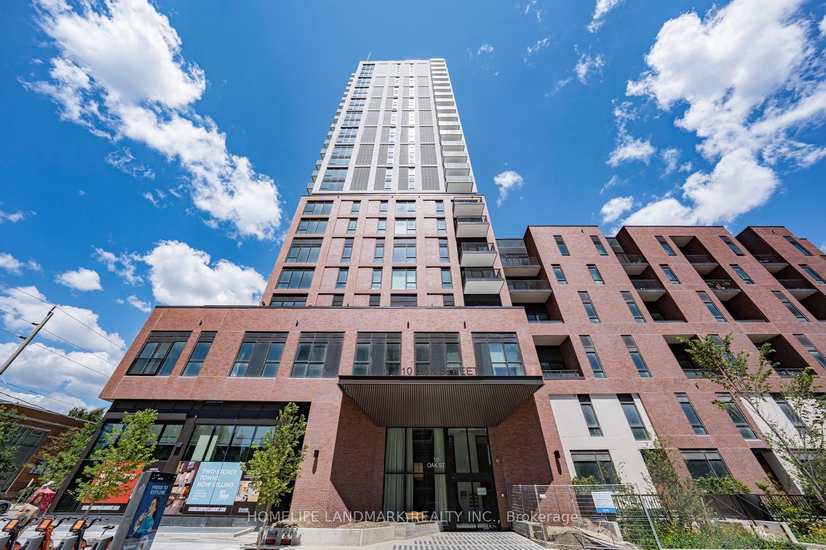10 OAK Street 1801, Toronto, ON M5A 0Z1 photo 2