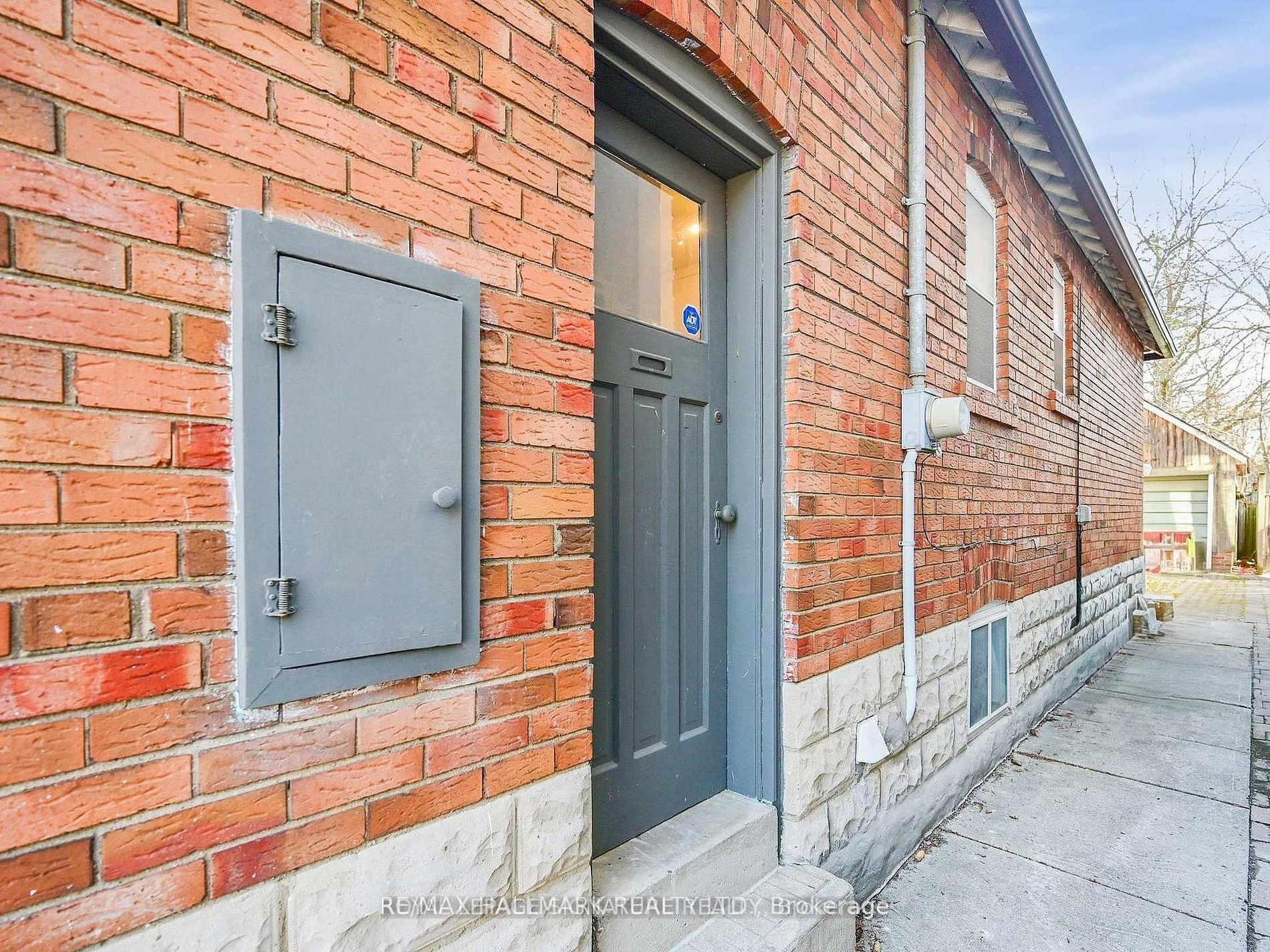 55 Banff Road, Toronto, ON M4S 2V6