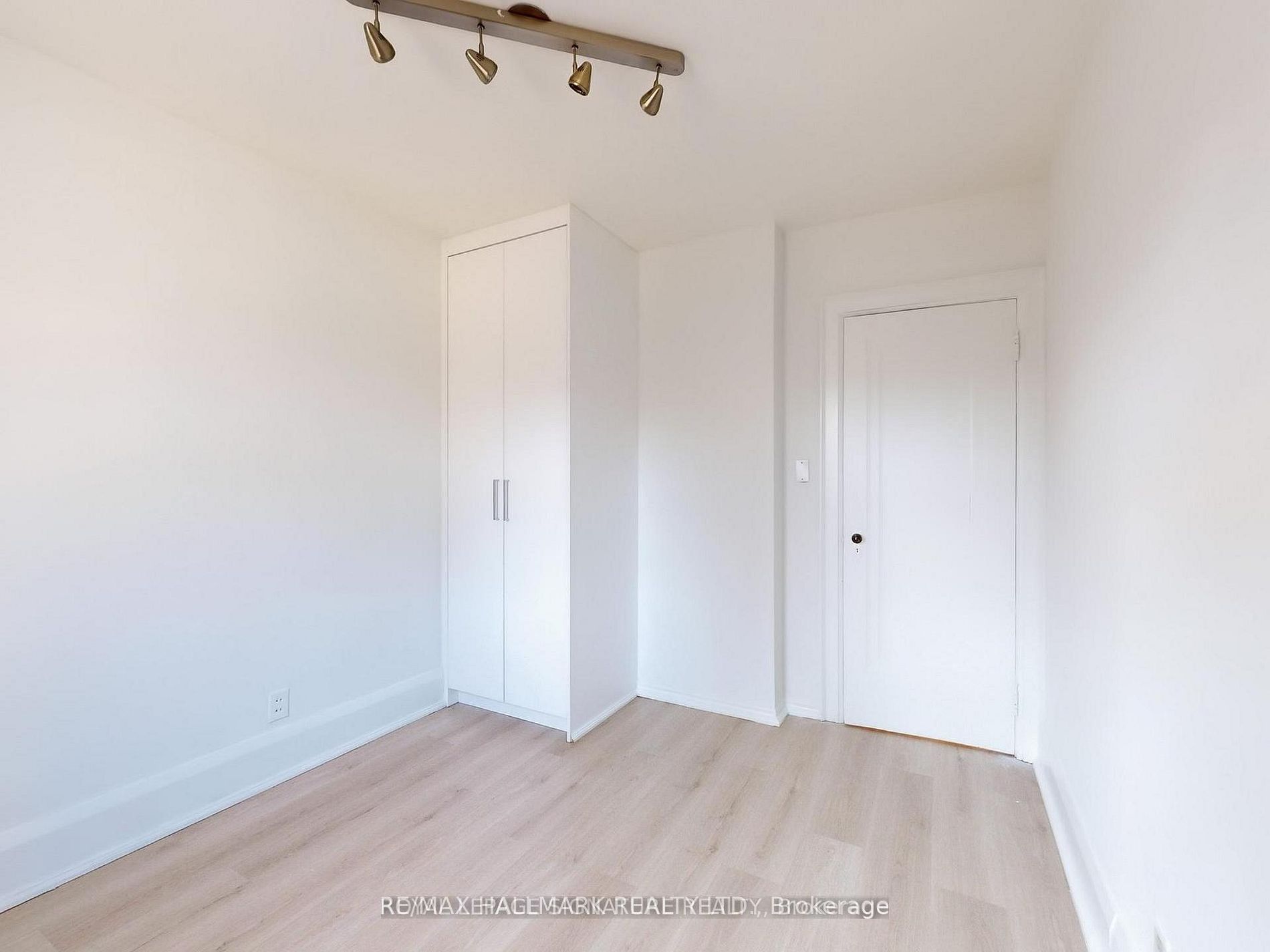 55 Banff Road, Toronto, ON M4S 2V6 photo 2