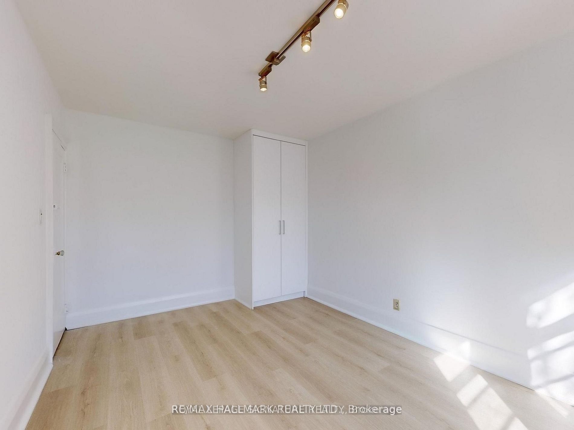 55 Banff Road, Toronto, ON M4S 2V6 photo 5