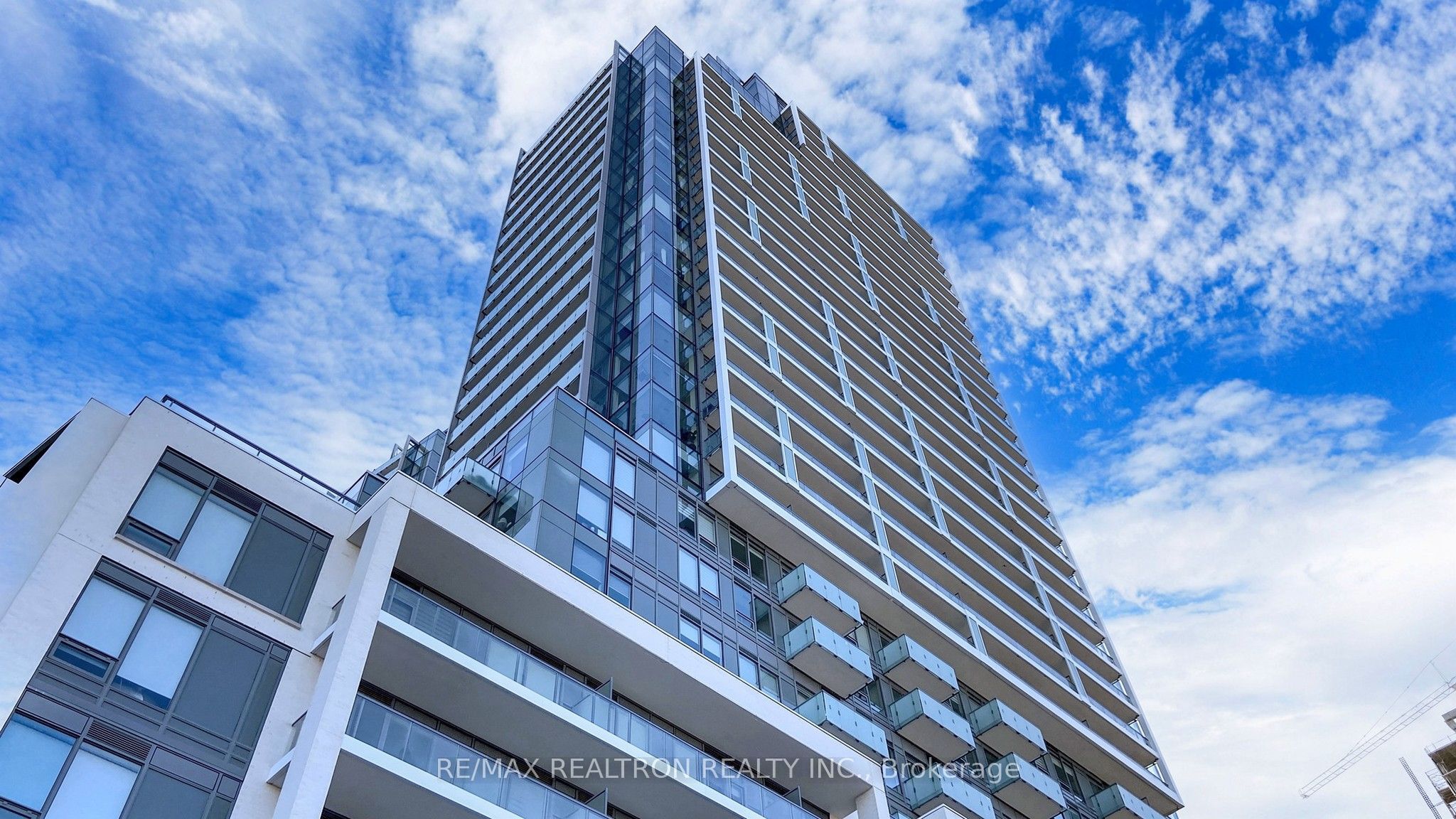 7 Golden Lion Heights N1105, Toronto, ON M2M 0C3 photo 2