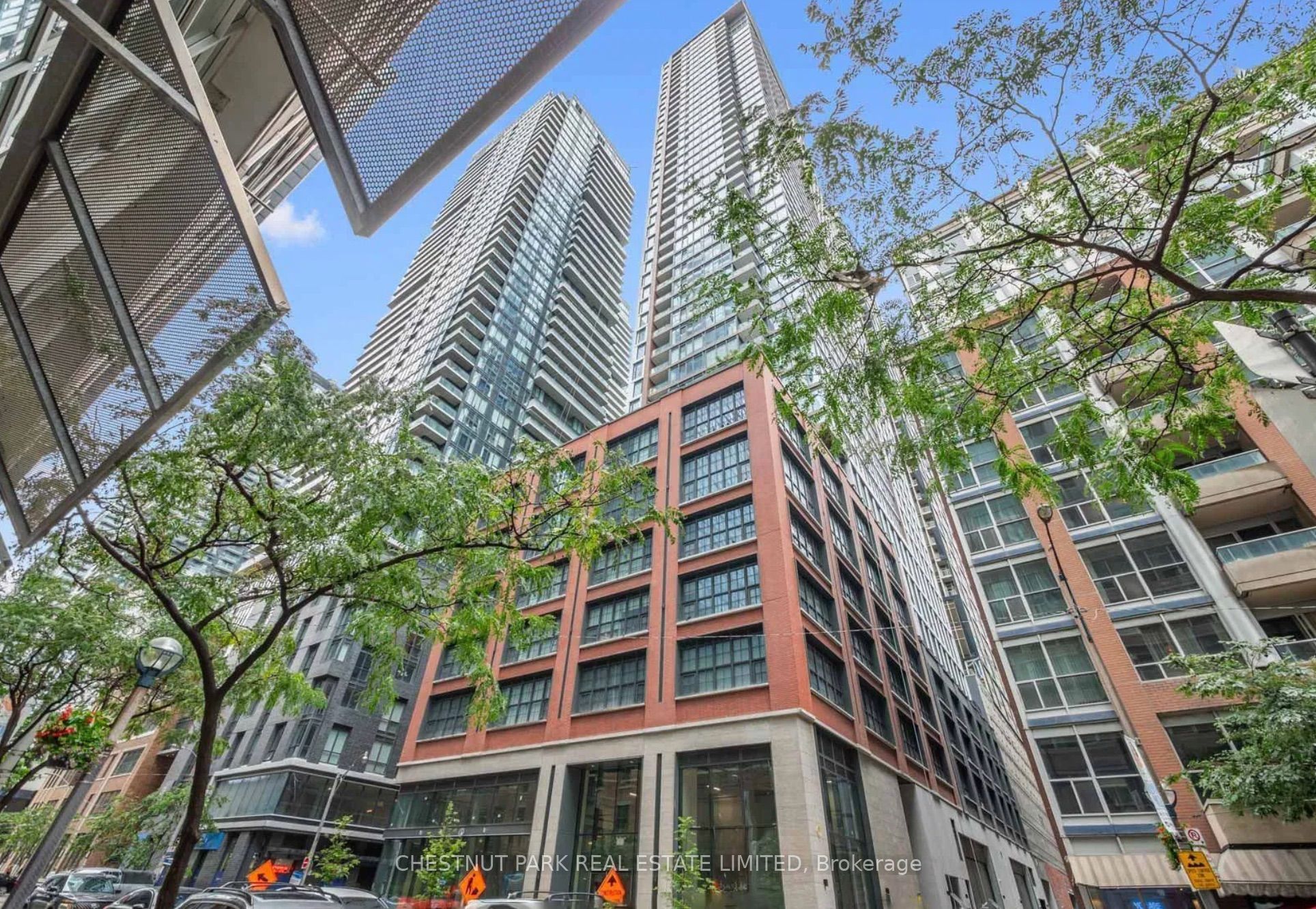 55 Mercer Street 502, Toronto, ON M5V 0W4