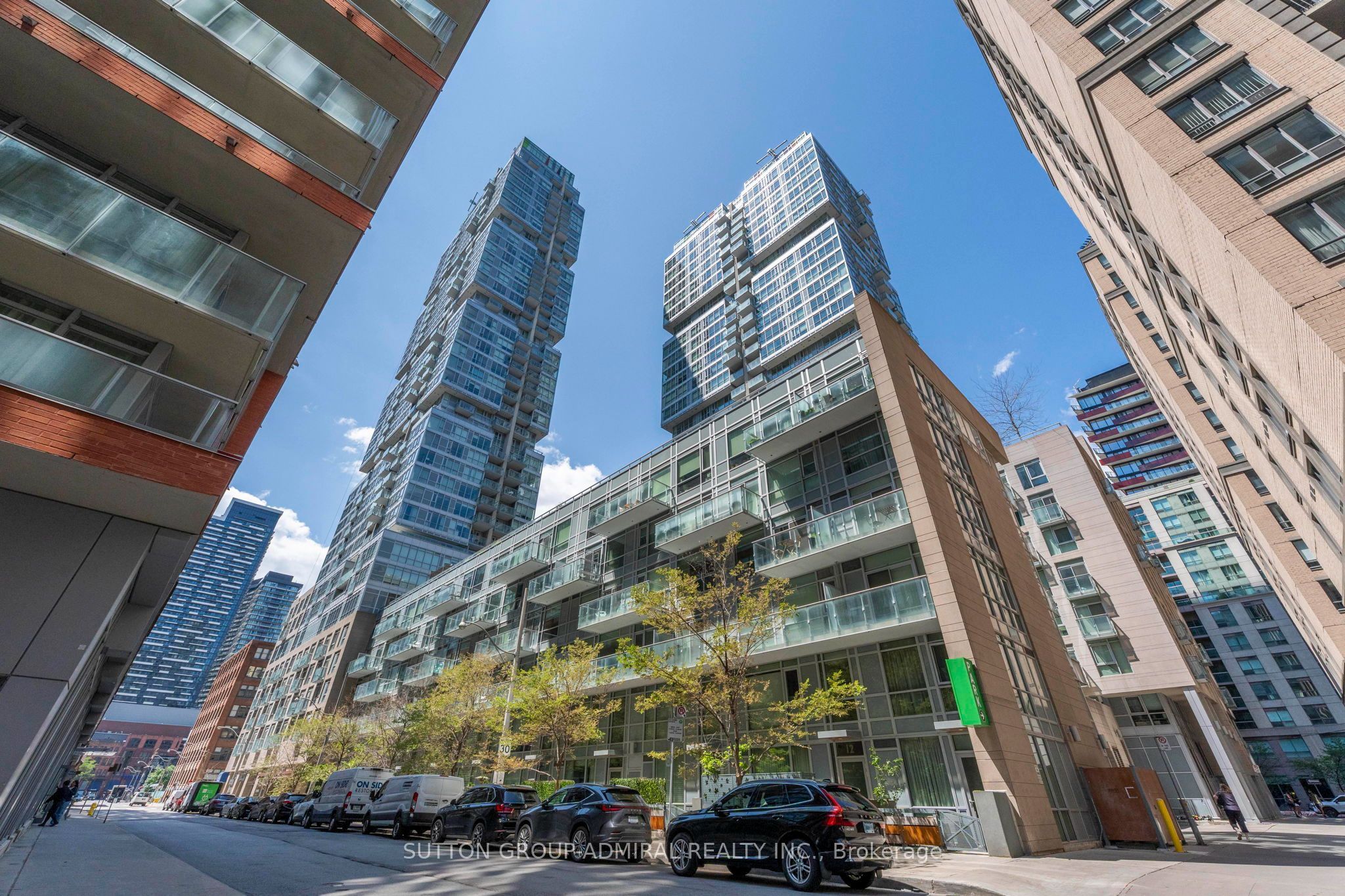 30 Nelson Street 312, Toronto, ON M5V 0H5 photo 2