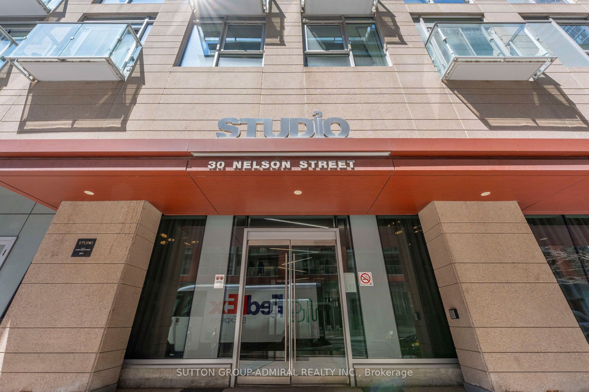 30 Nelson Street 312, Toronto, ON M5V 0H5 photo 3