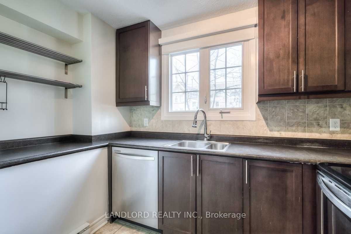 233 Berkeley Street, Toronto, ON M5A 2X3 photo 2