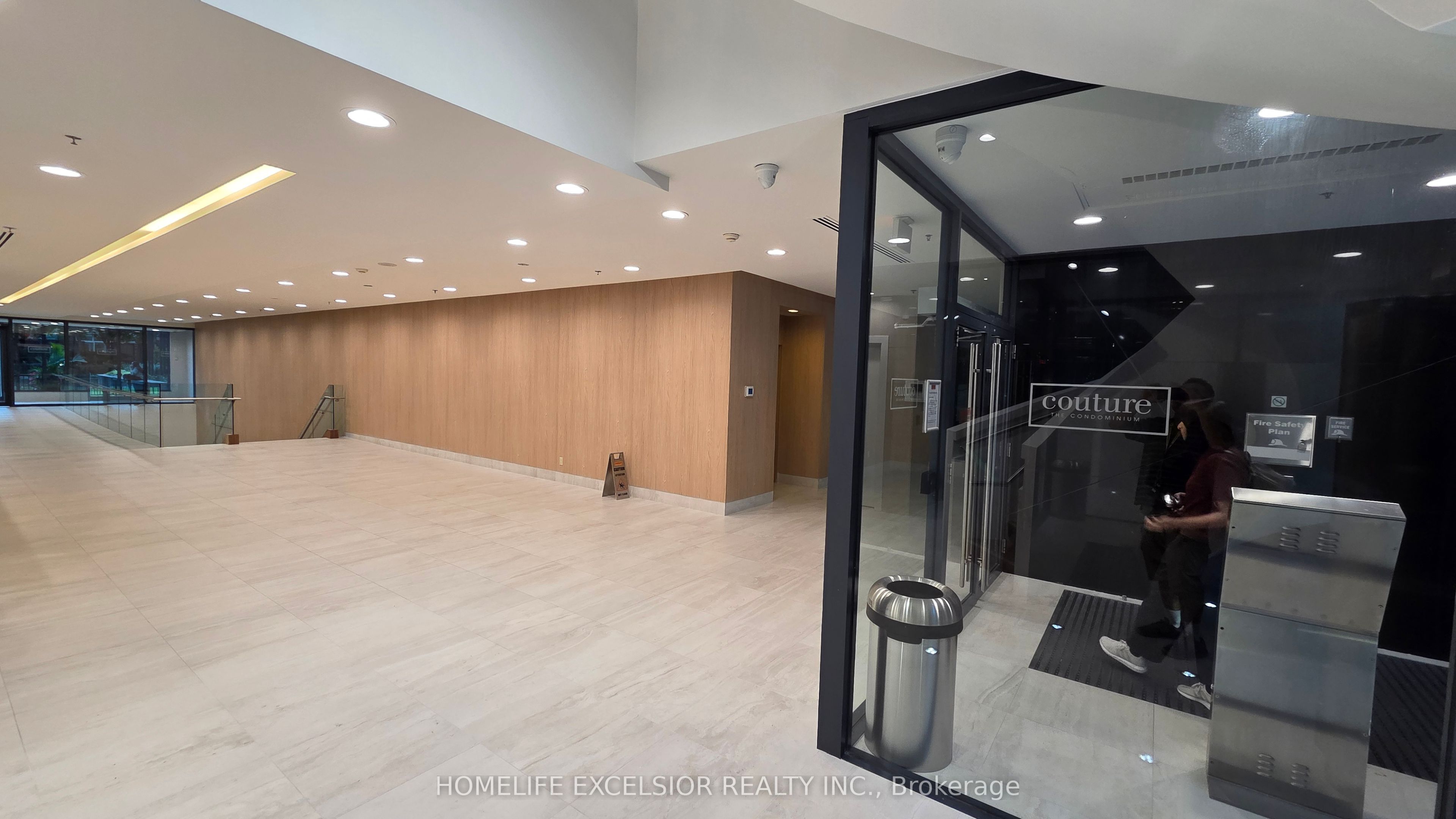 28 ted rogers Way 411, Toronto, ON M4Y 2J4 photo 3
