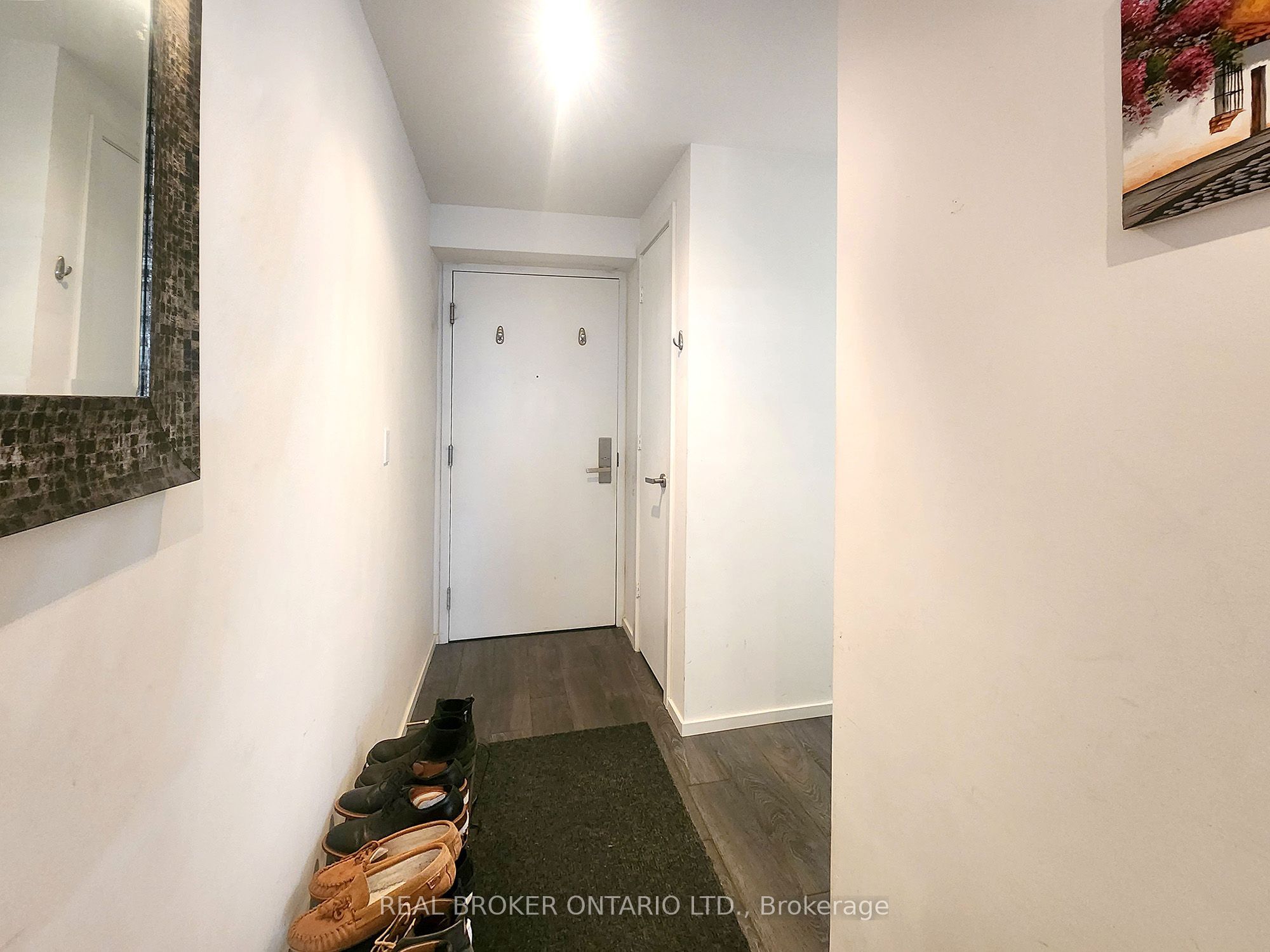 5 St Joseph Street 2803, Toronto, ON M4Y 0B6 photo 4