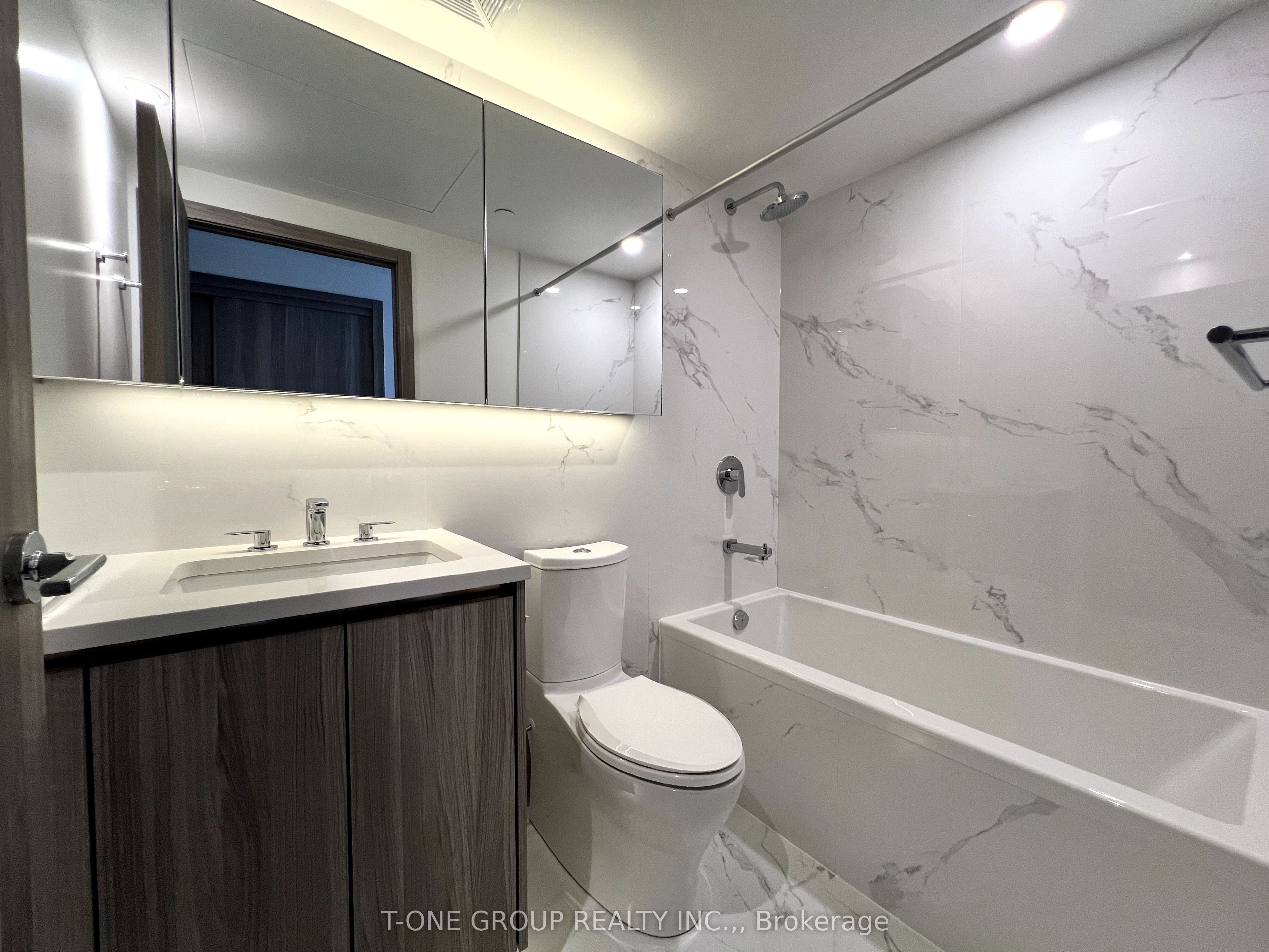 25 McMahon Drive 905, Toronto, ON M2K 0J2 photo 4
