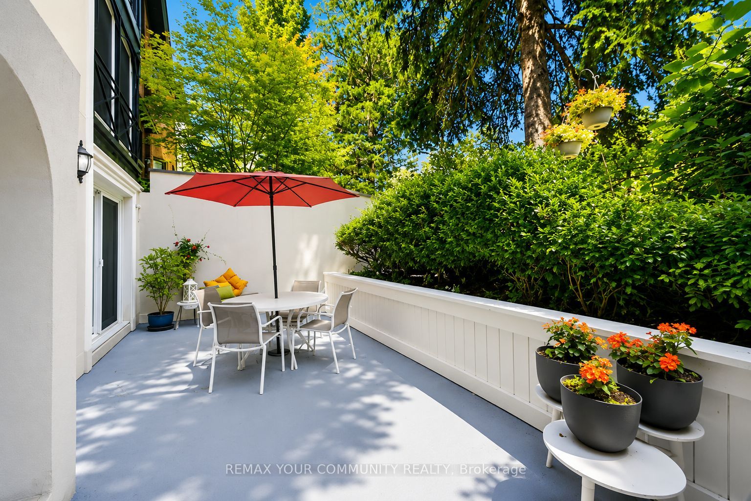 105 Heath Street 3, Toronto, ON M4V 1T5