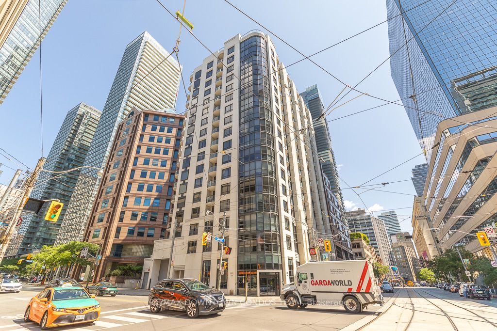 801 Bay Street 611, Toronto, ON M5S 1Y9