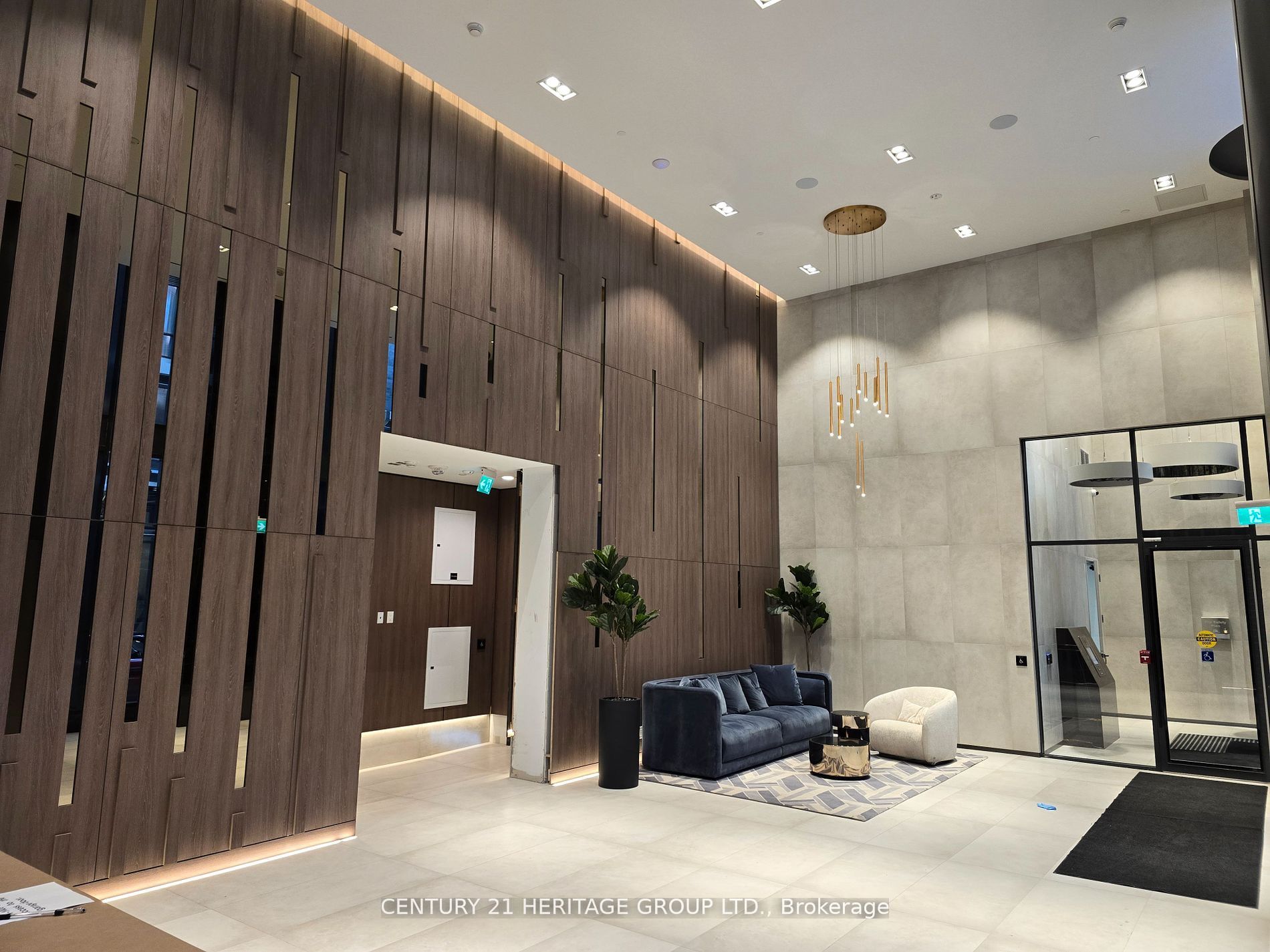 55 Mercer Street 307, Toronto, ON M5V 0W4