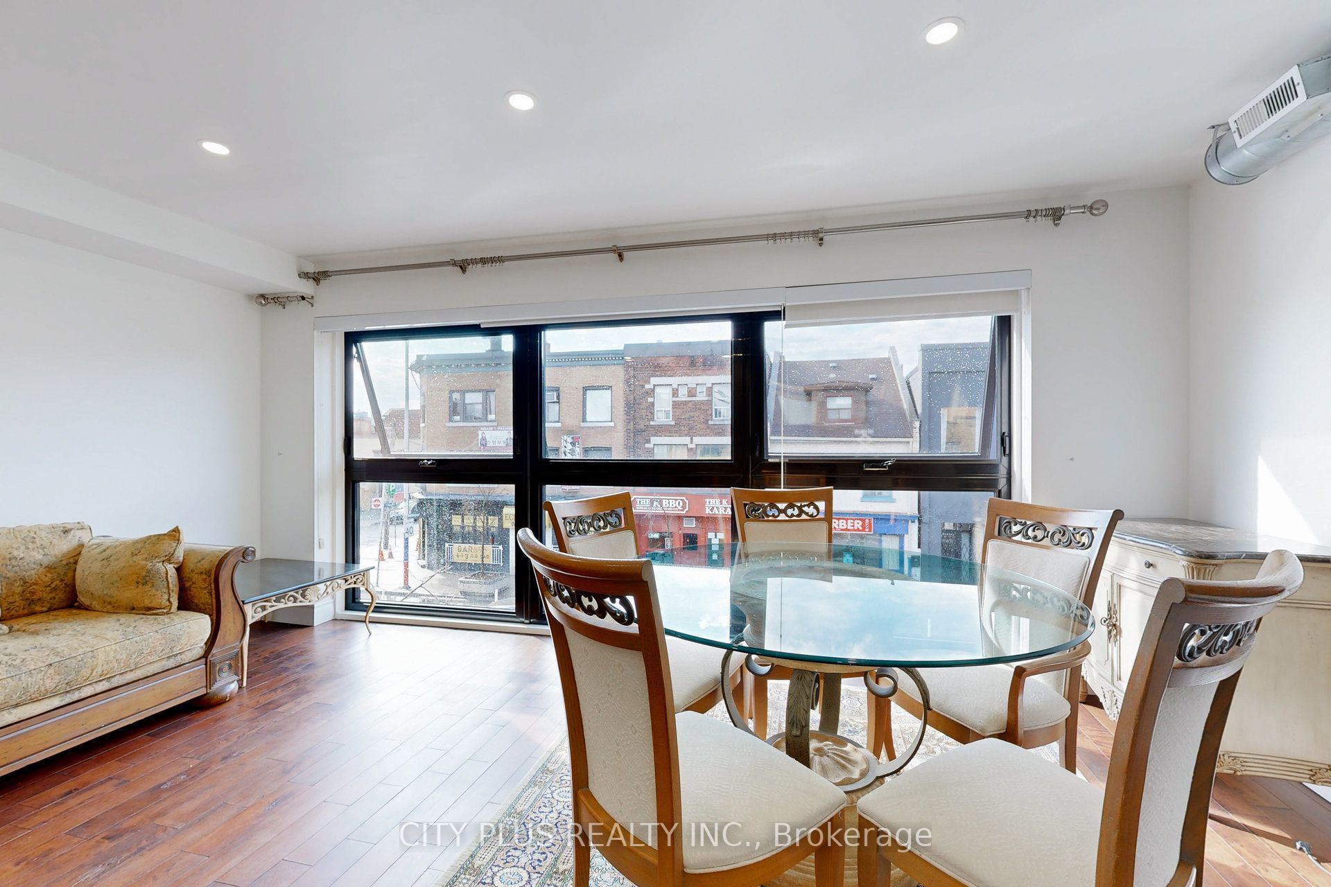 704 Bloor Street W, Toronto, ON M6G 1L4 photo 5