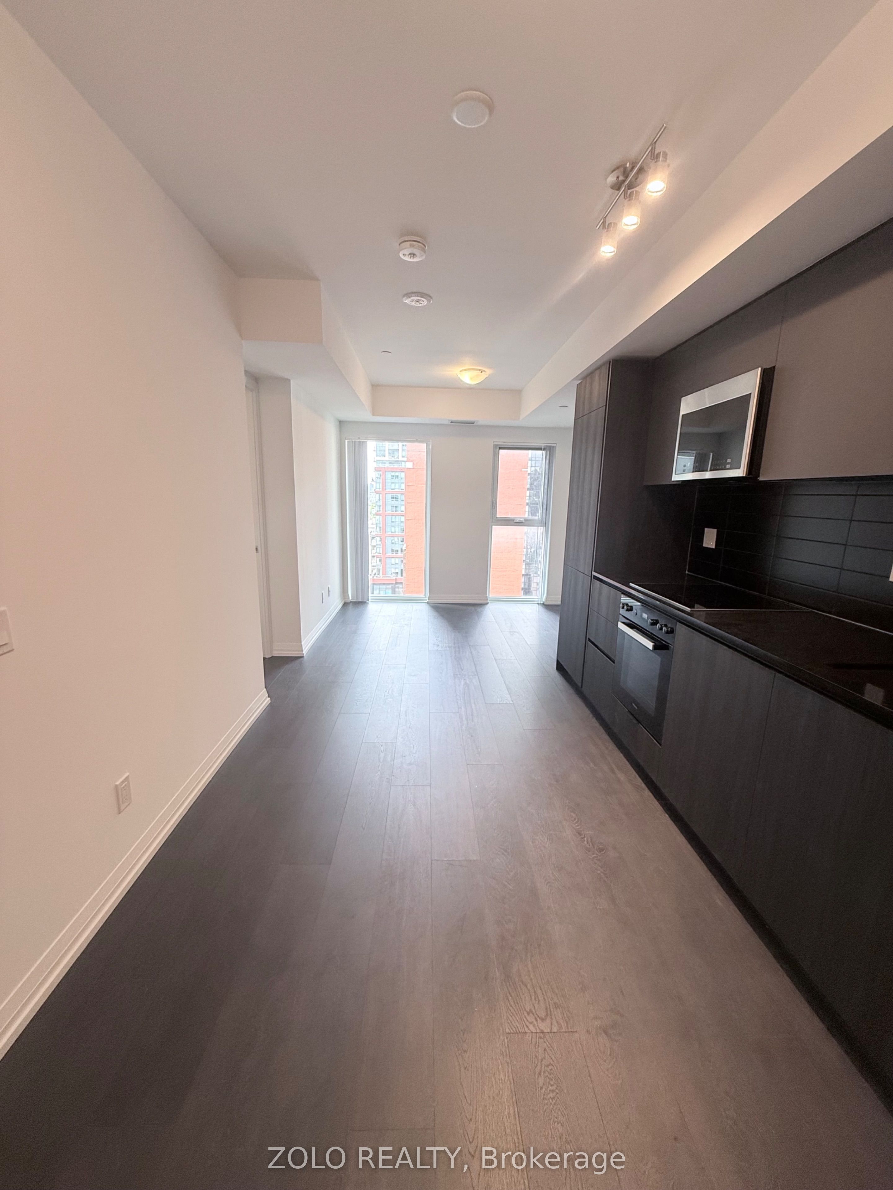 400 King Street 1106, Toronto, ON M5V 0X8