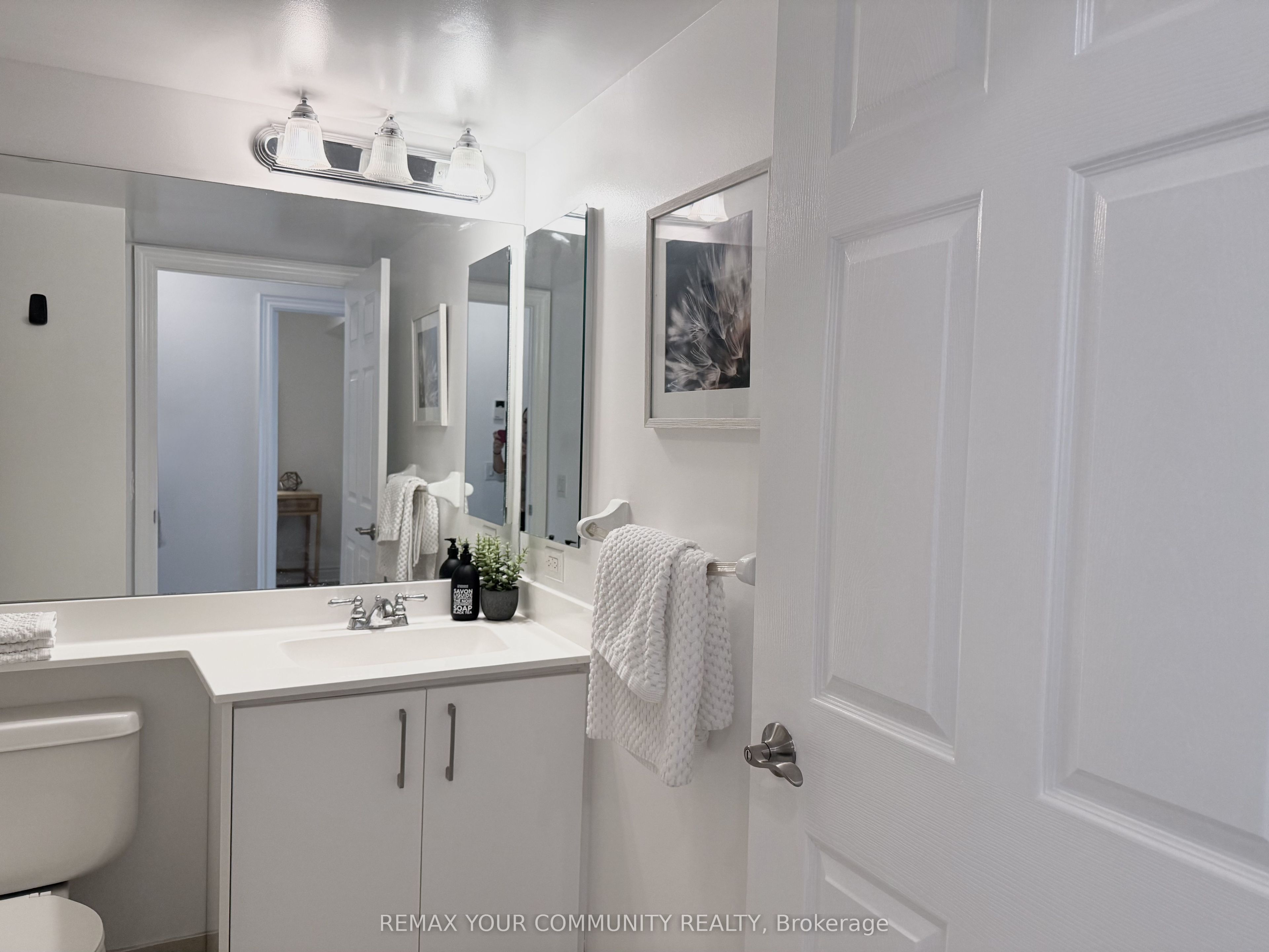 25 Greenview Avenue 622, Toronto, ON M2M 0A5 photo 5