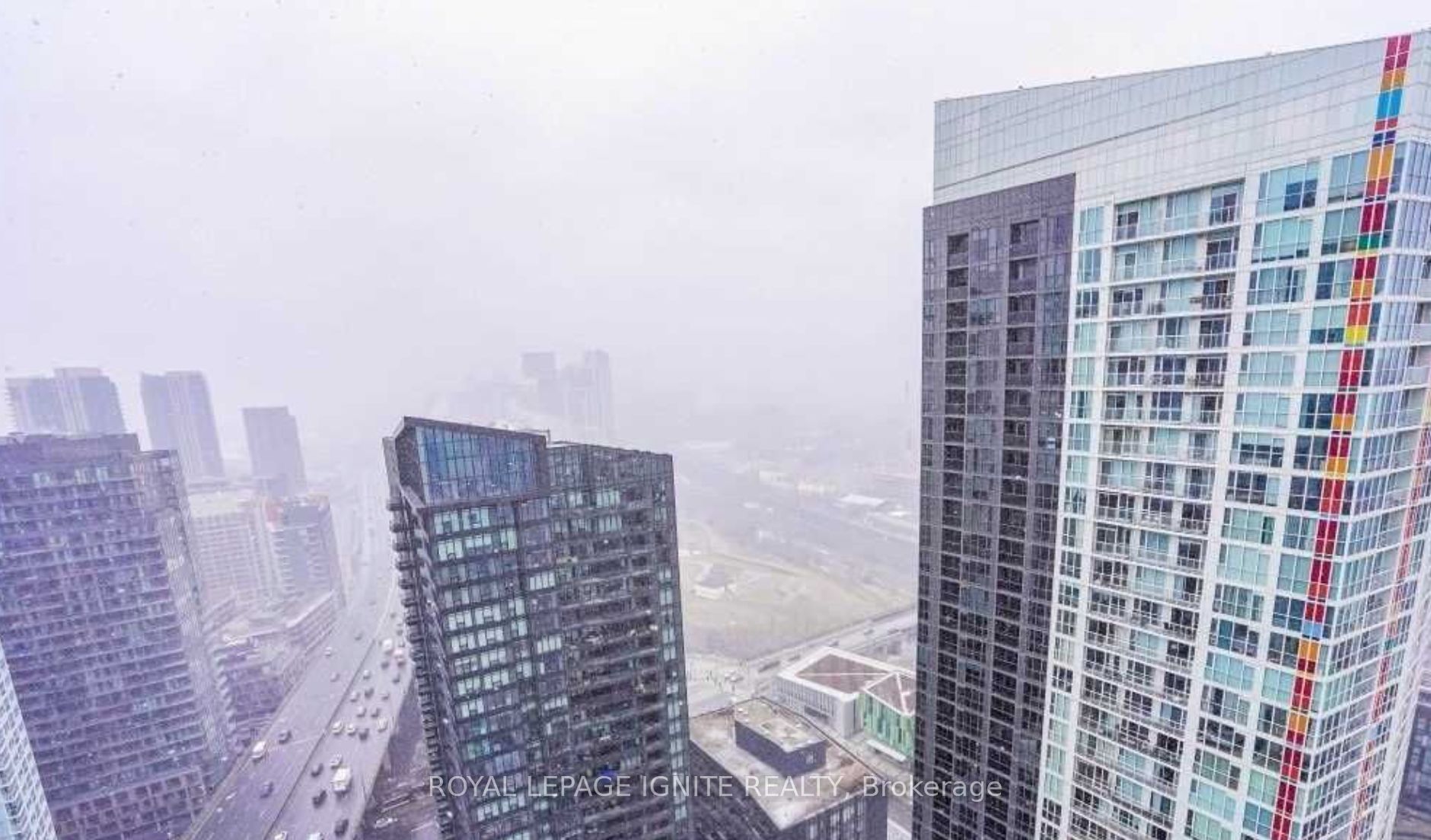 75 Queens Wharf Road 4111, Toronto, ON M5V 0J8 photo 2