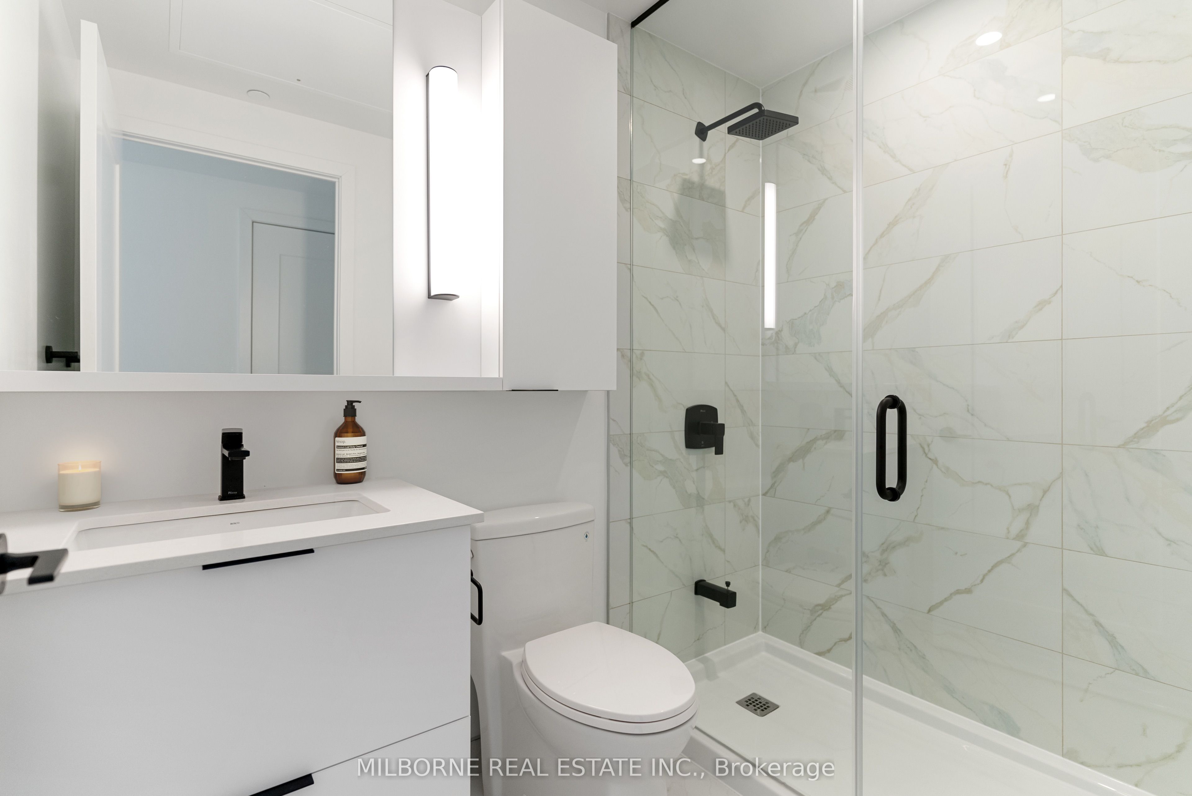 5 Defries Street 715, Toronto, ON M5A 0W7 photo 4