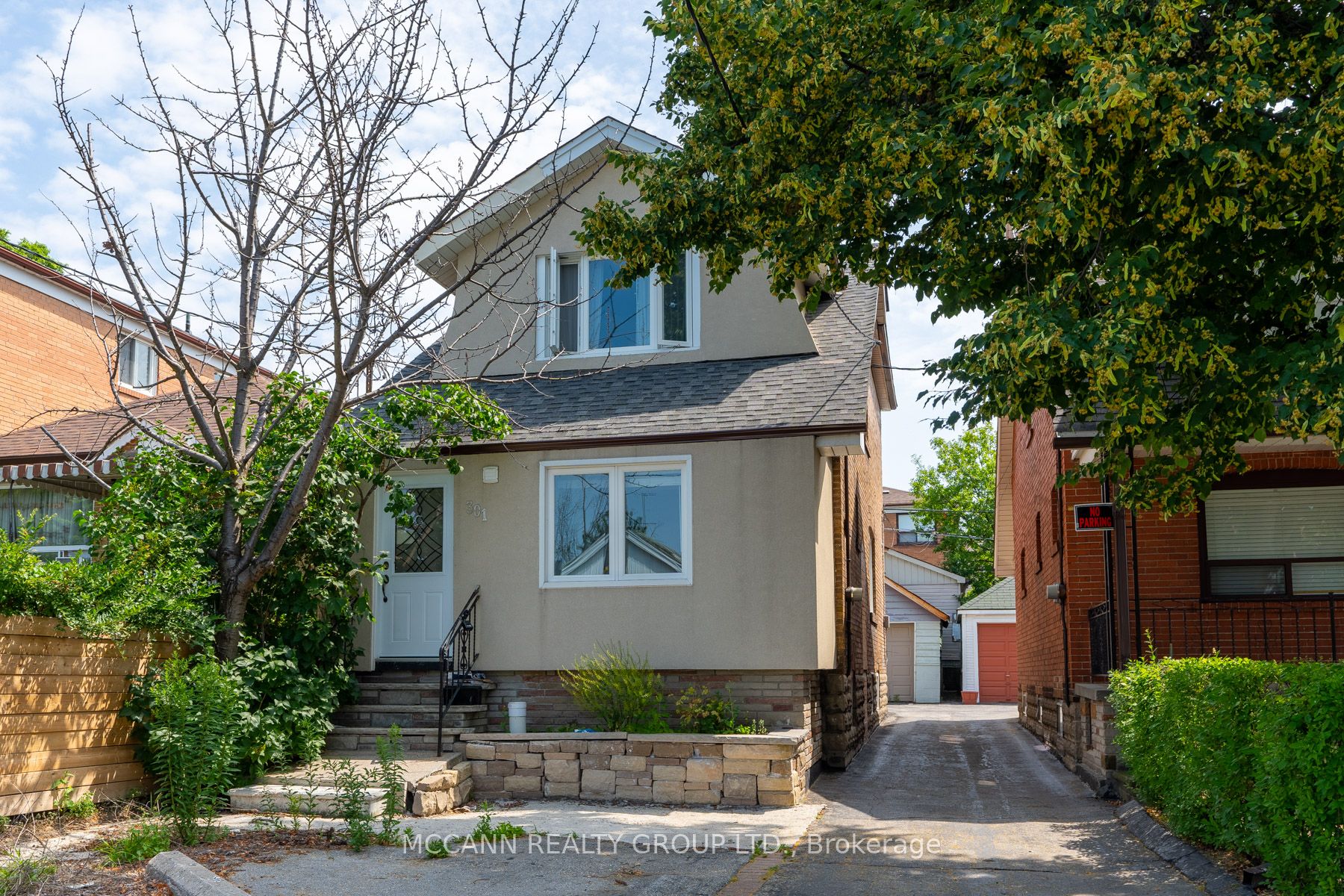 301 Robina Avenue BSMNT, Toronto, ON M6C 3Z2
