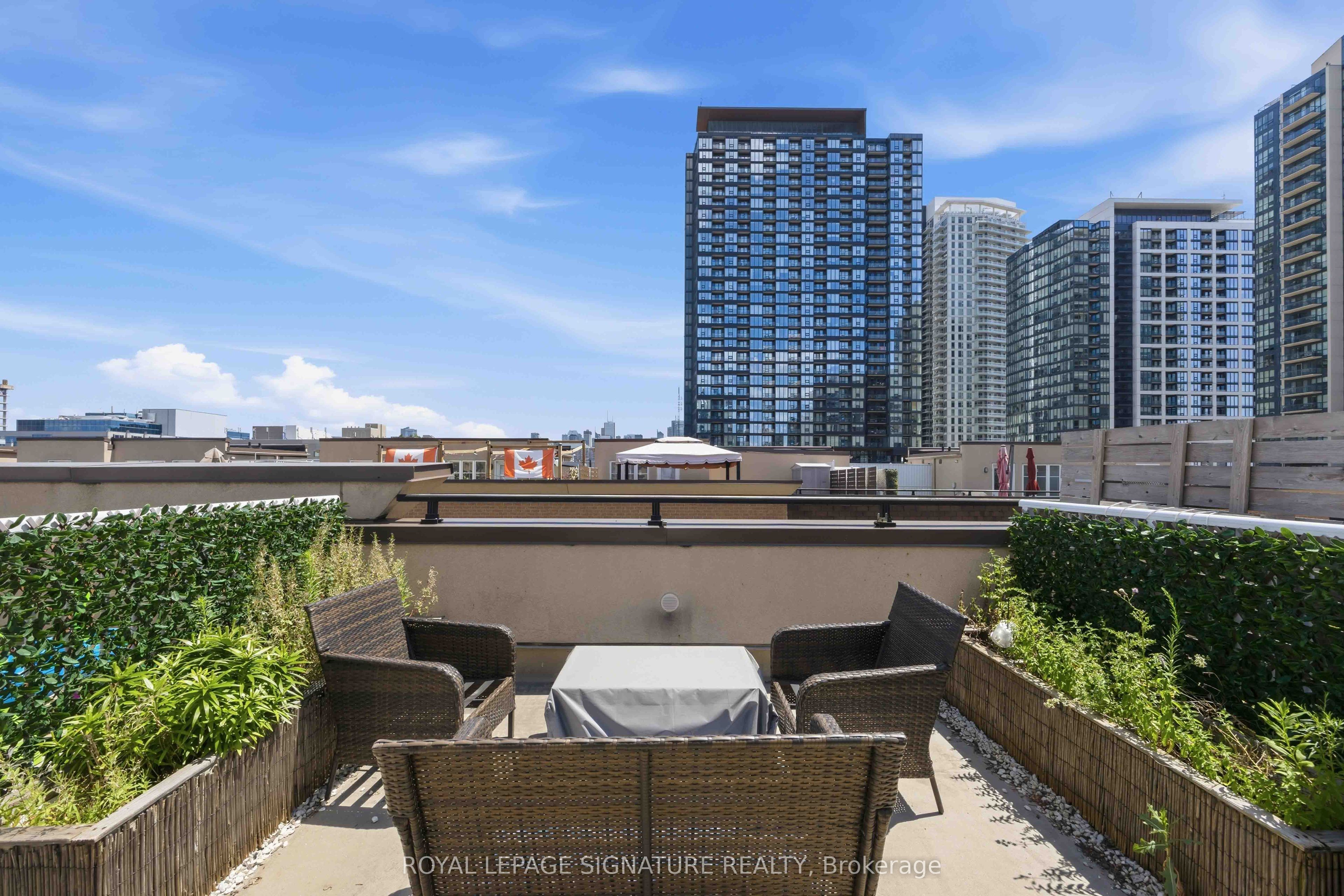 38 Western Battery Road 616, Toronto, ON M6K 3P1 photo 4