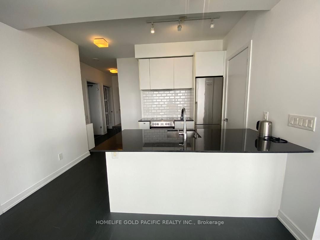 57 St Joseph Street 2205, Toronto, ON M5S 0C5 photo 5