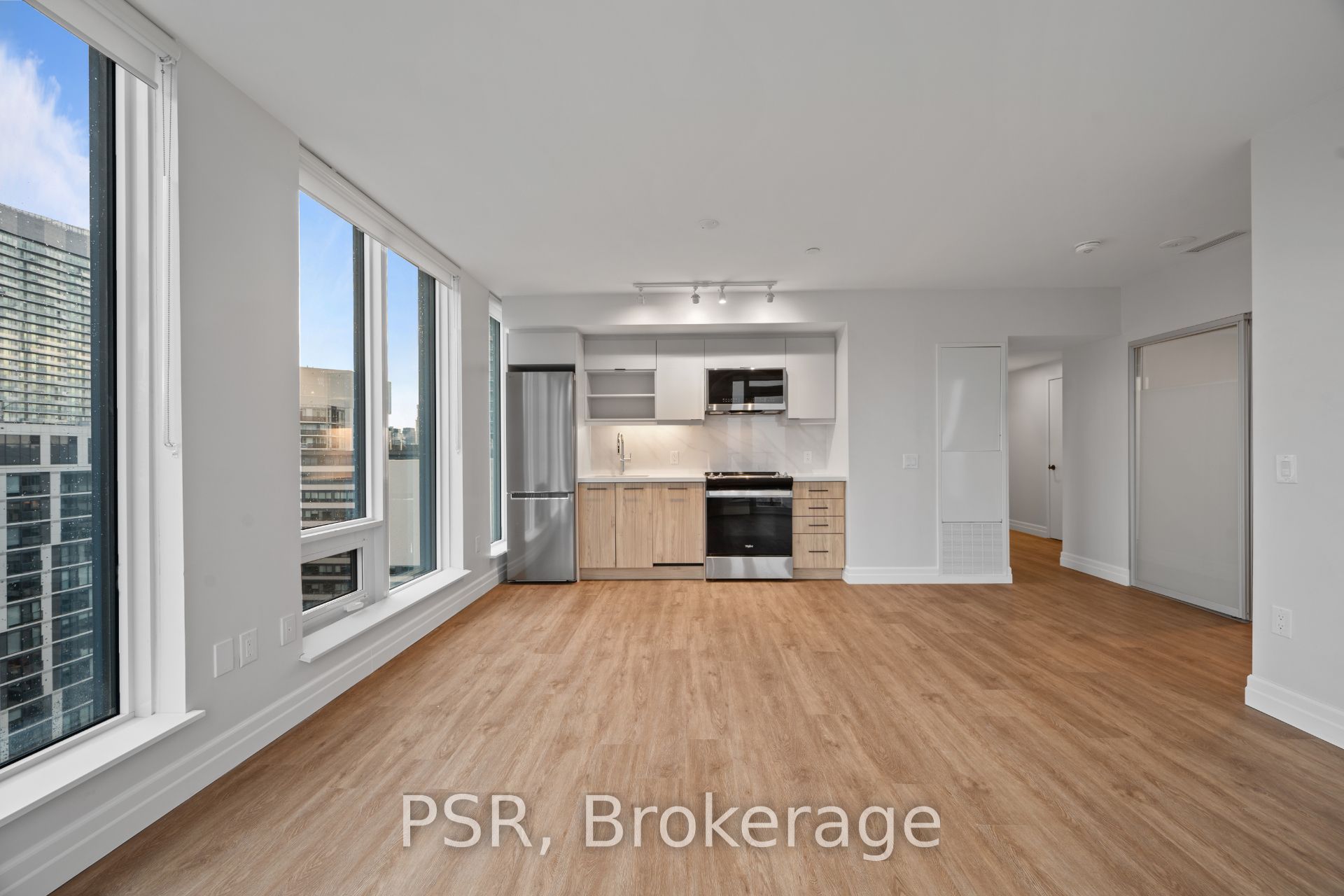 203 Jarvis Street 3208, Toronto, ON M5B 0E7 photo 4