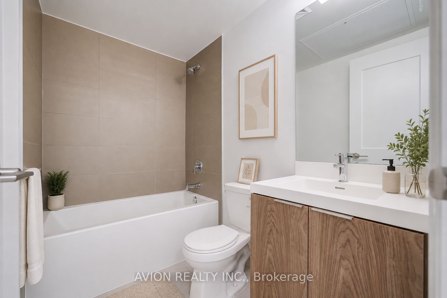 8 Widmer Street 4303, Toronto, ON M5V 0W6 photo 4